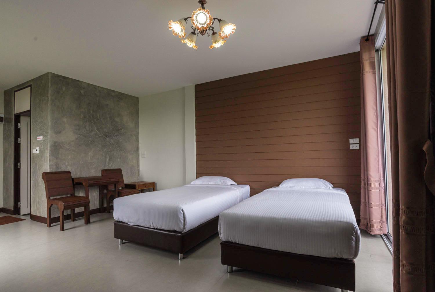 Twin Room with Balcony photo 3