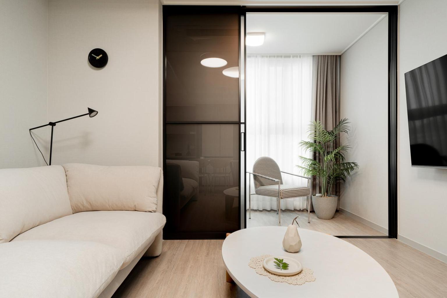 Family Two Room - Photo 13