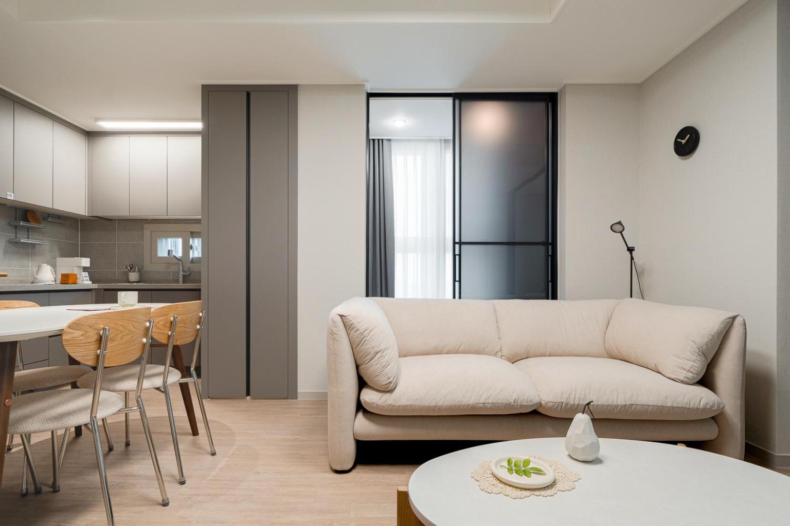 Family Two Room - Photo 7