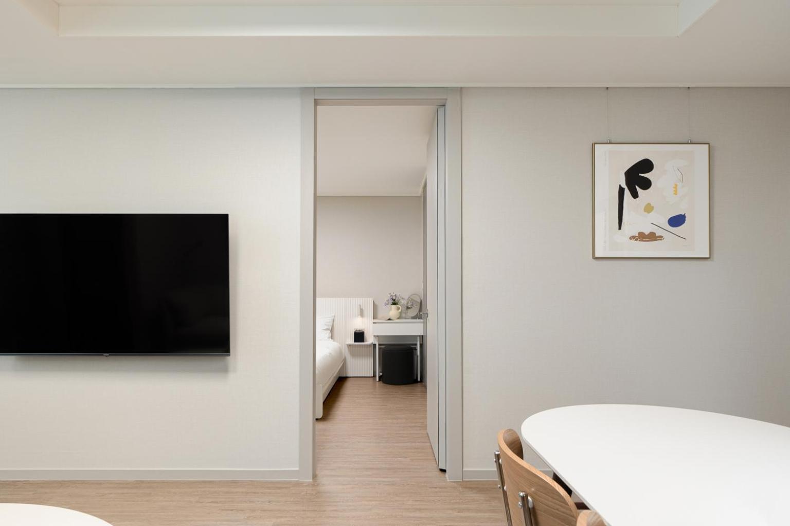 Family Three Room - Photo 22