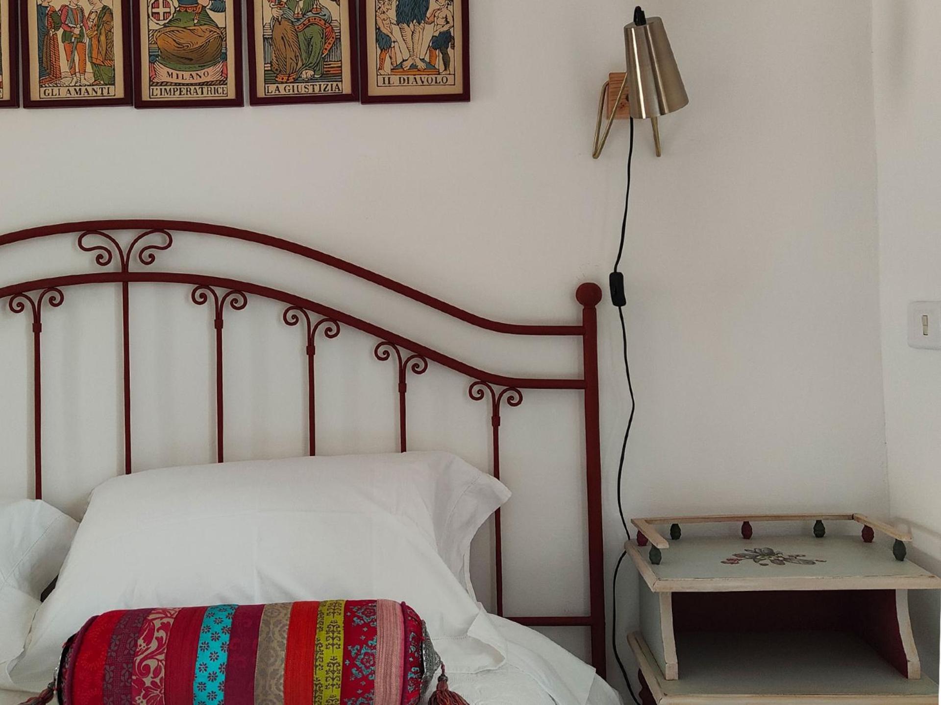 Large Double Room - Photo 6