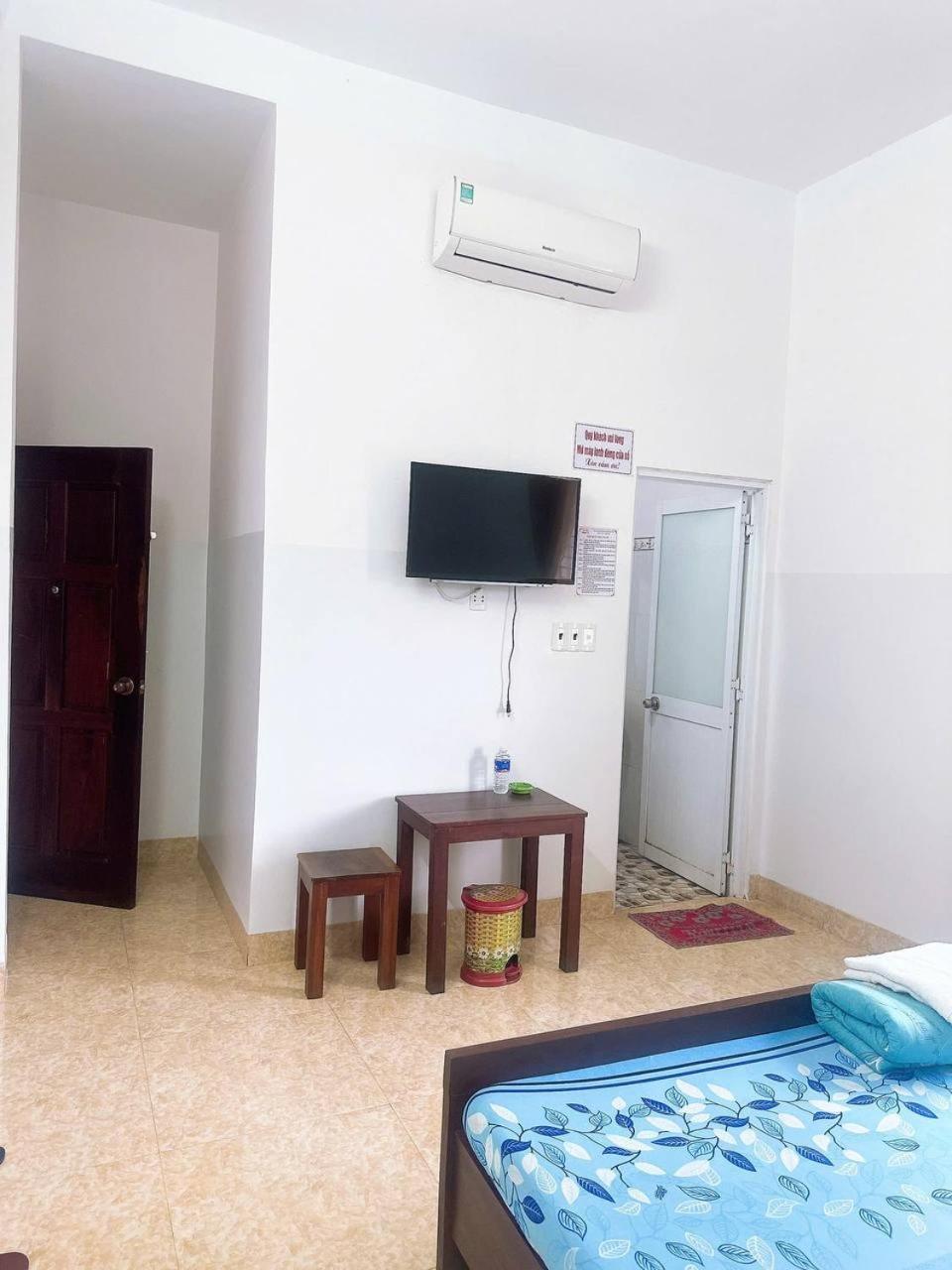 Double Room With Two Double Beds photo 3
