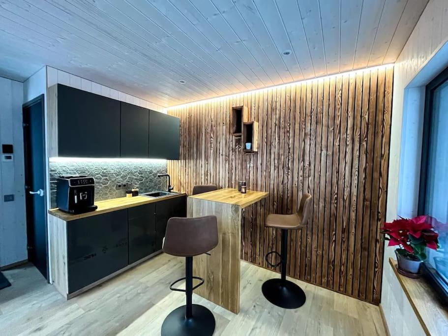 One-Bedroom House photo 2