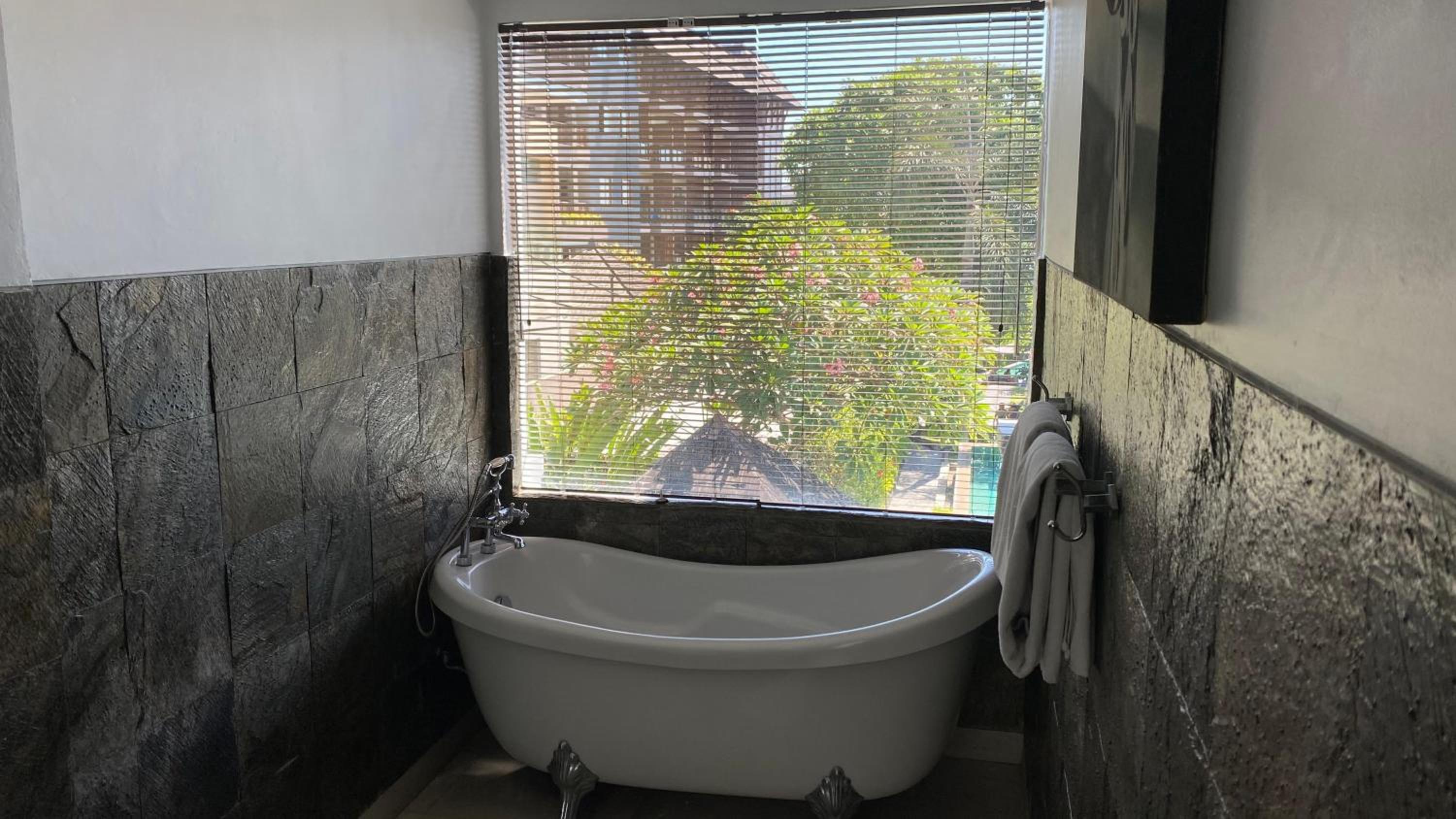 Superior Double Room with Pool View photo 3