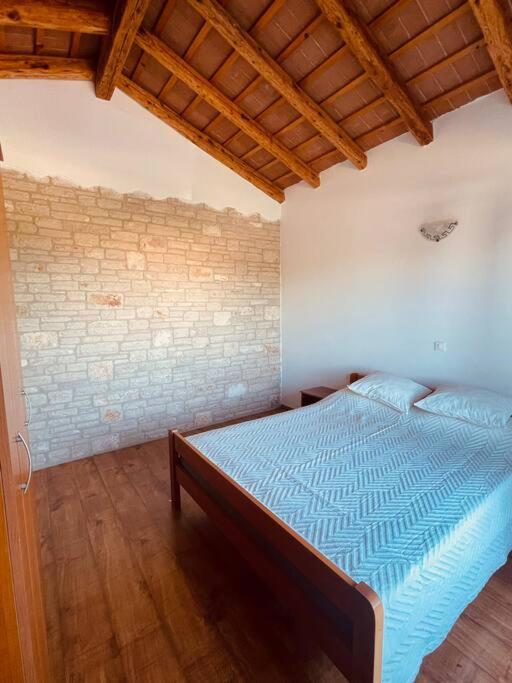 Villa photo 1