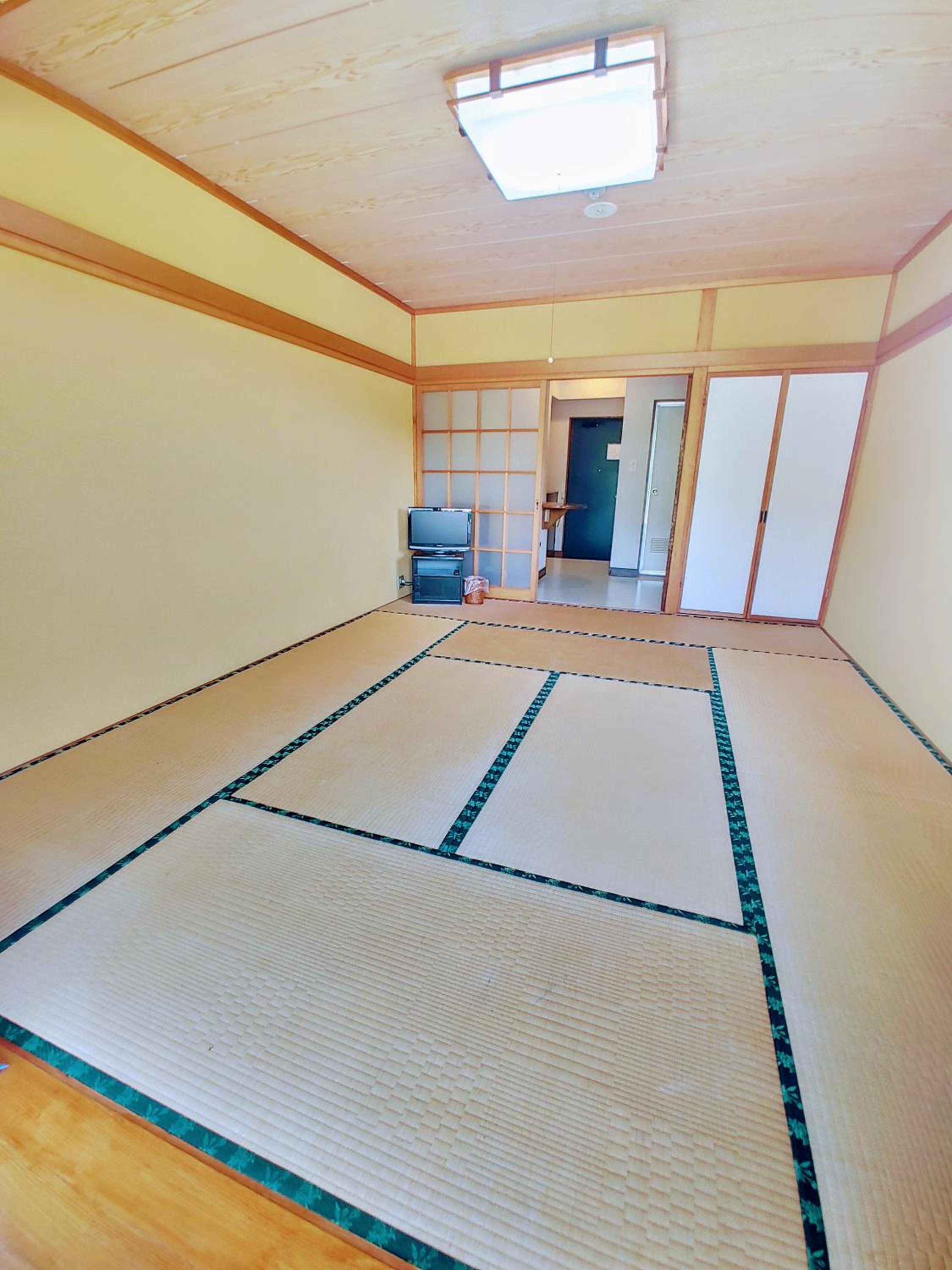 Quadruple Room with Private Bathroom photo 1