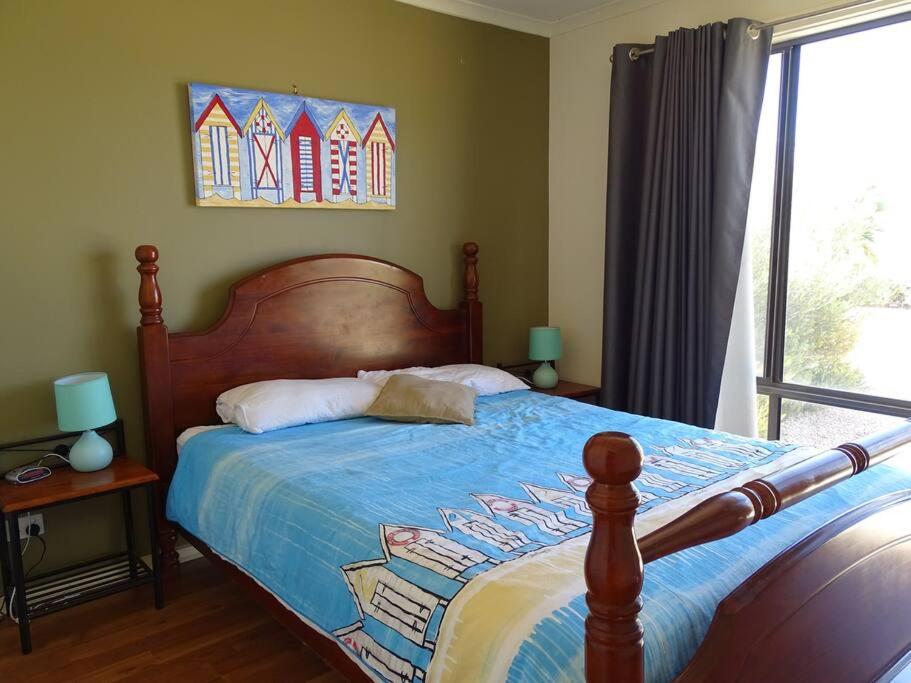 Four-Bedroom House photo 1