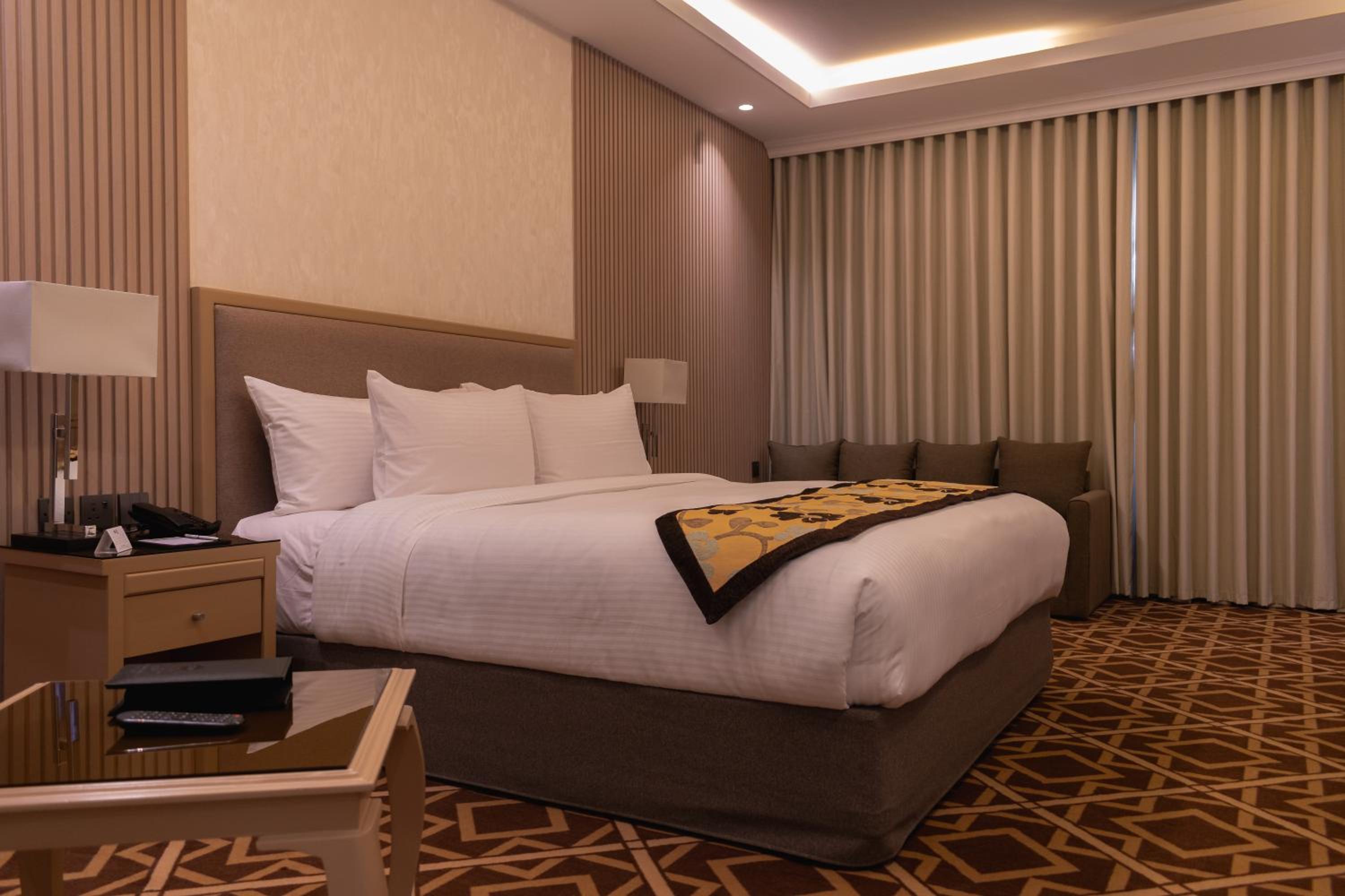 Superior King Room - Non-Smoking