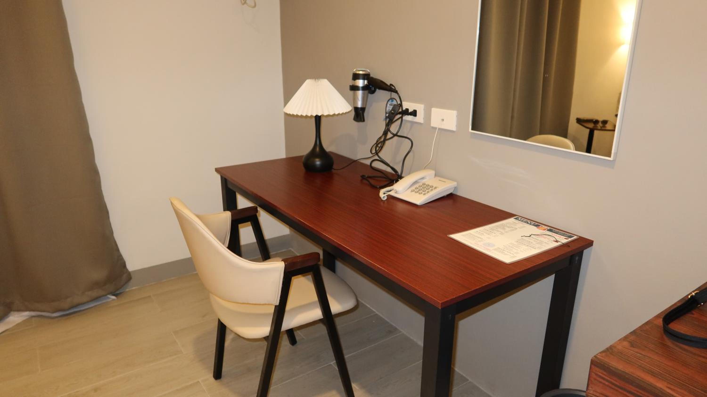 Twin Room with Private Bathroom photo 2
