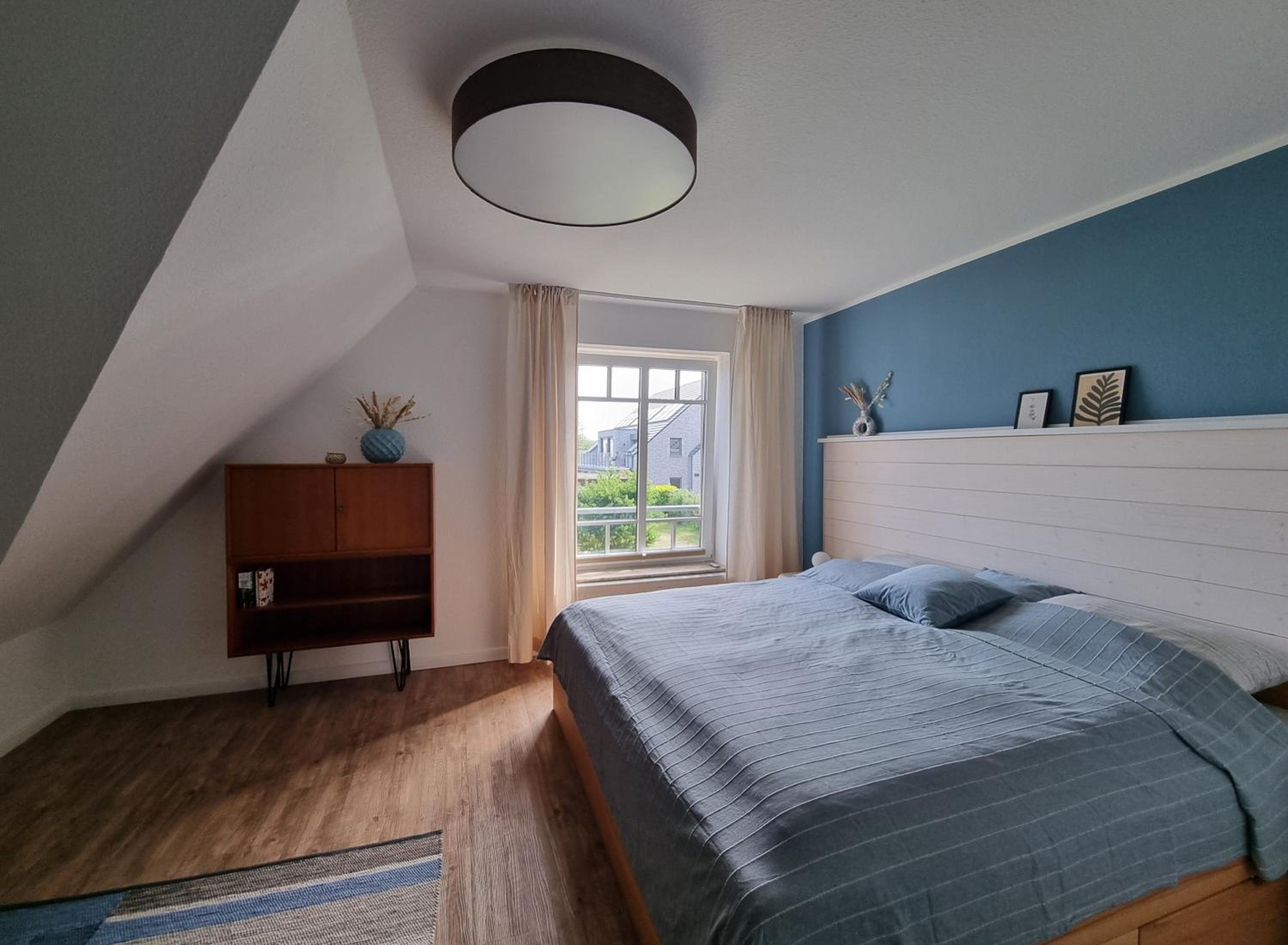 One-Bedroom Apartment with Balcony photo 1