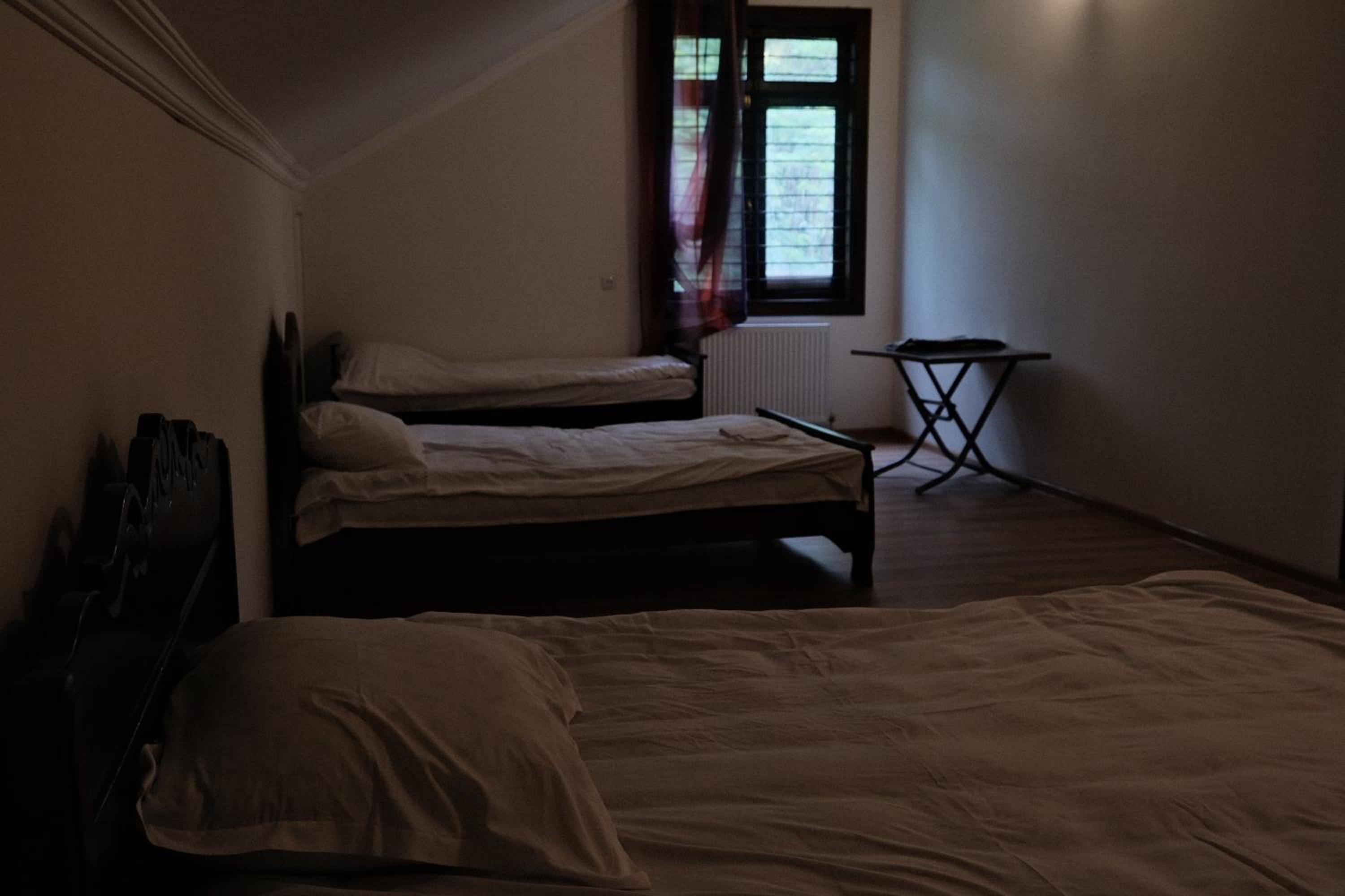 Quadruple Room With Shared Bathroom photo 2