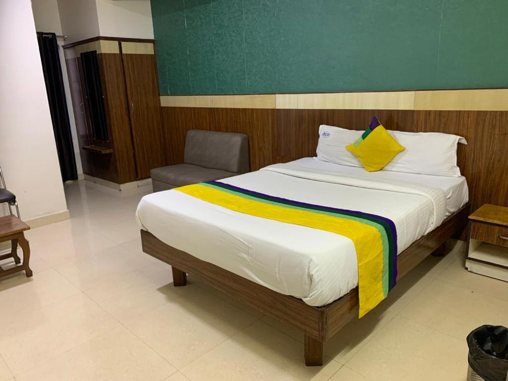 Standard Double Room with Fan - Photo 1