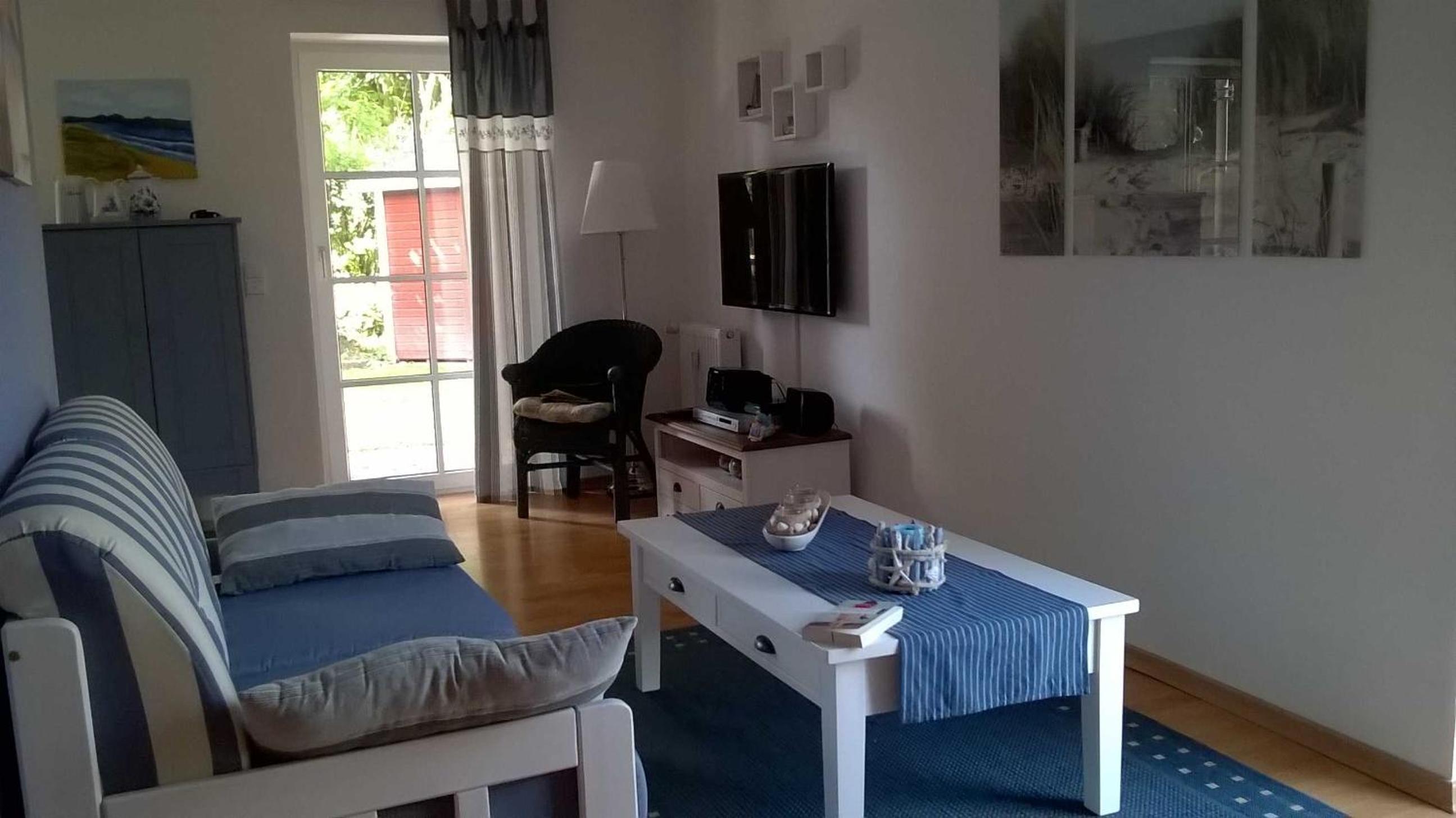 One-Bedroom Apartment with Terrace photo 1
