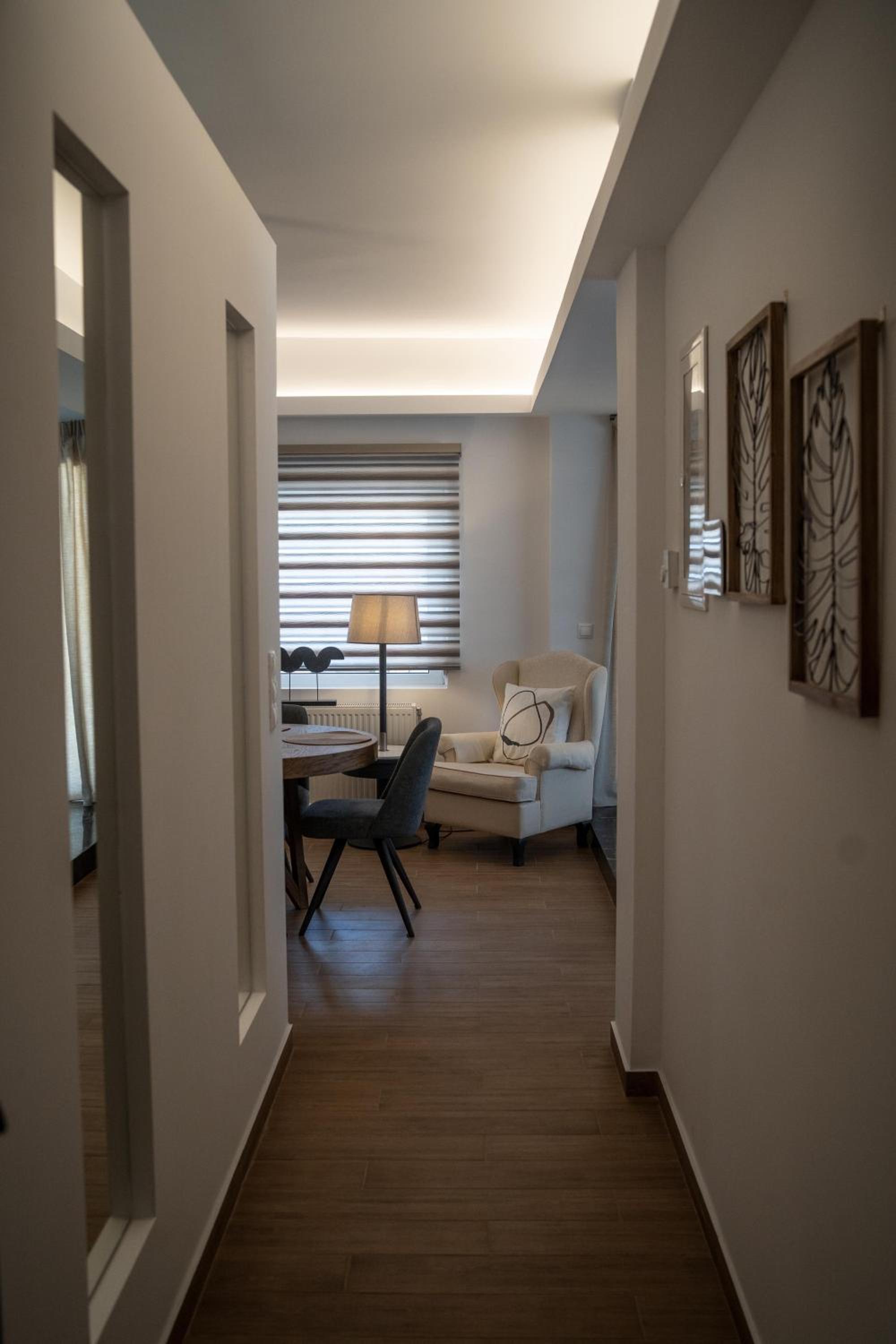 One-Bedroom Loft Apartment with Balcony