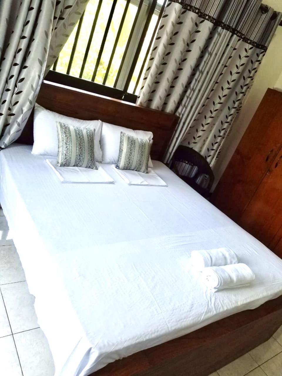 Contemporary Double Room with Balcony