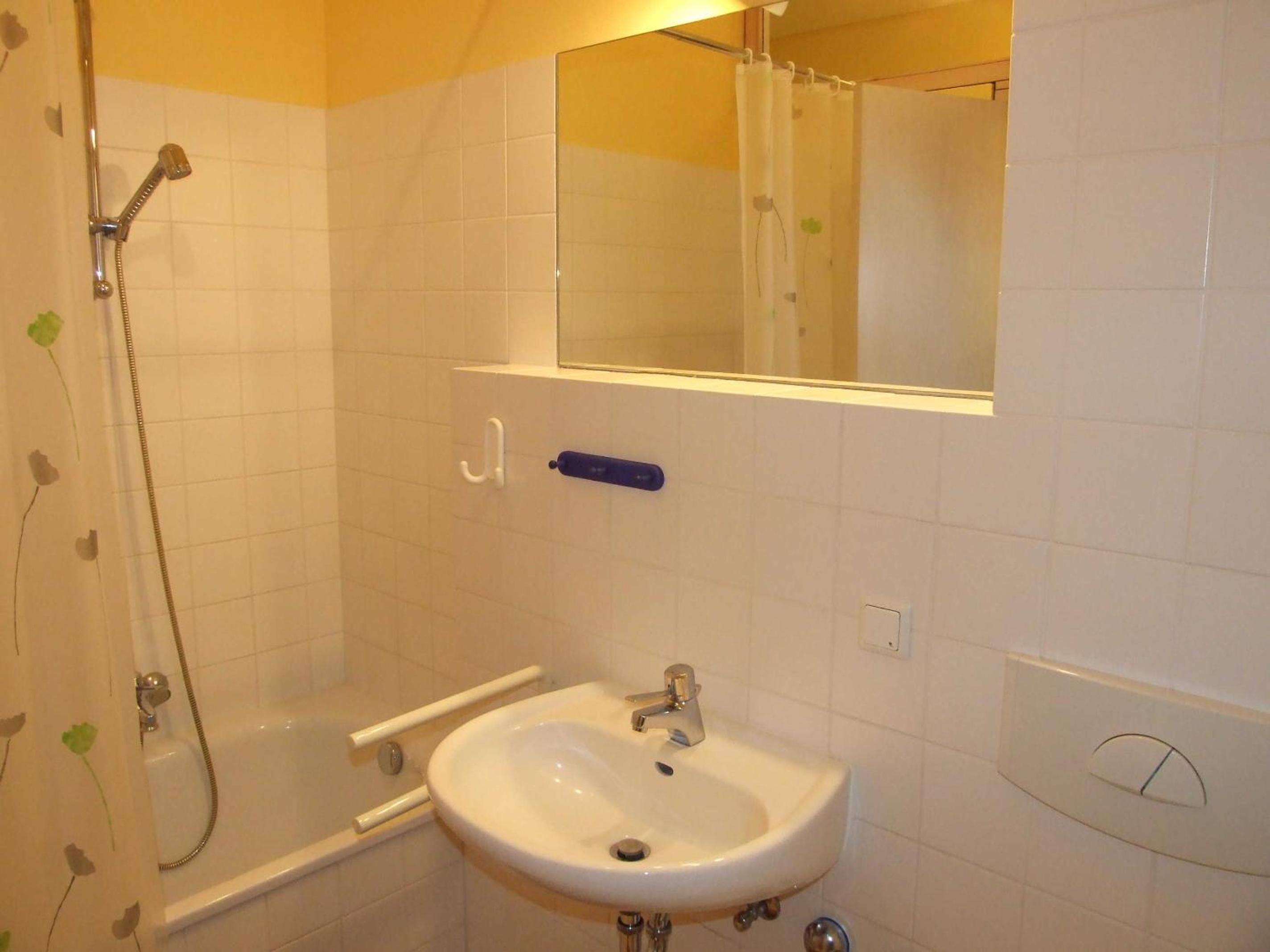 One-Bedroom Apartment with Terrace photo 2