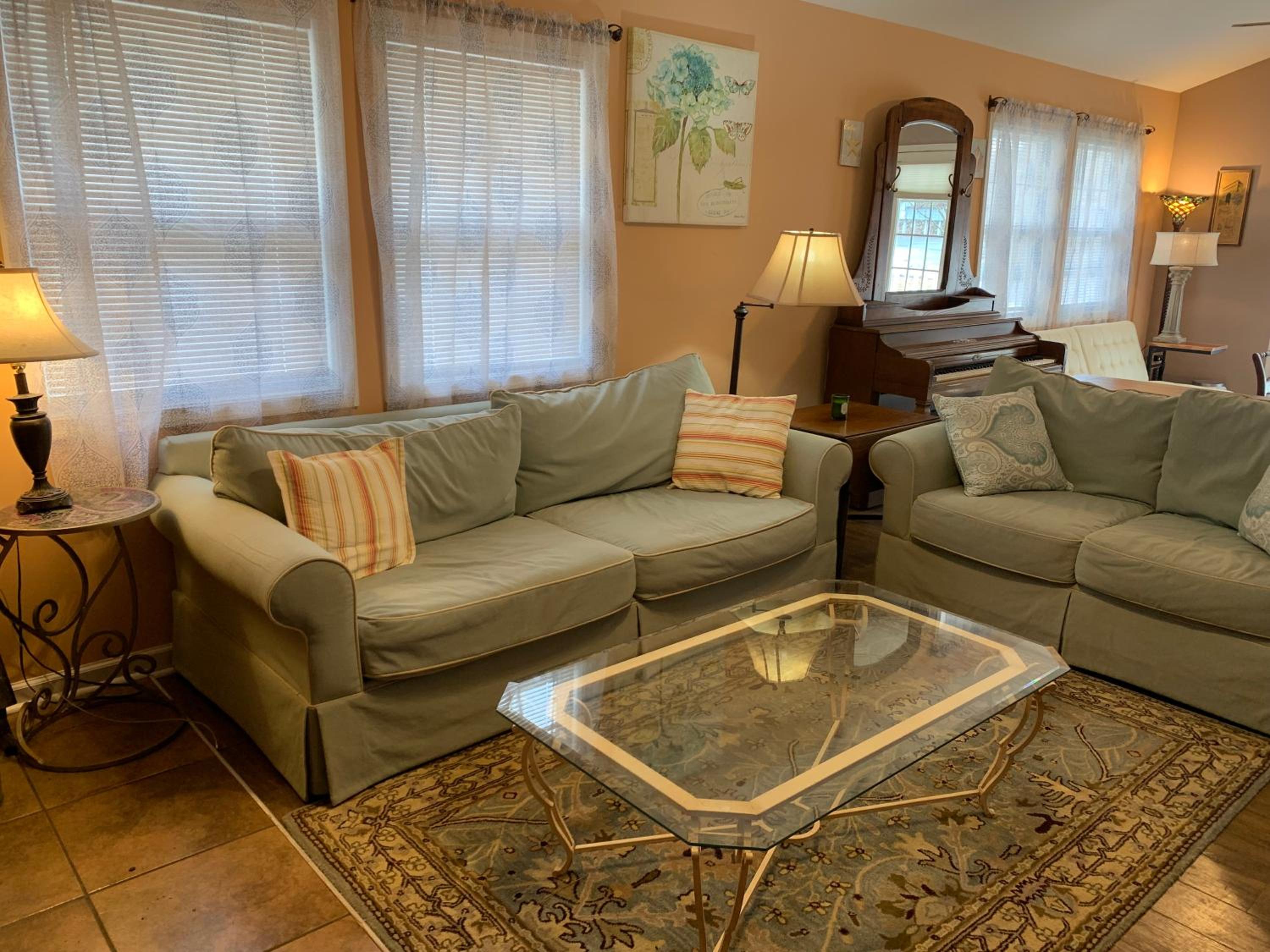 One-Bedroom House photo 1