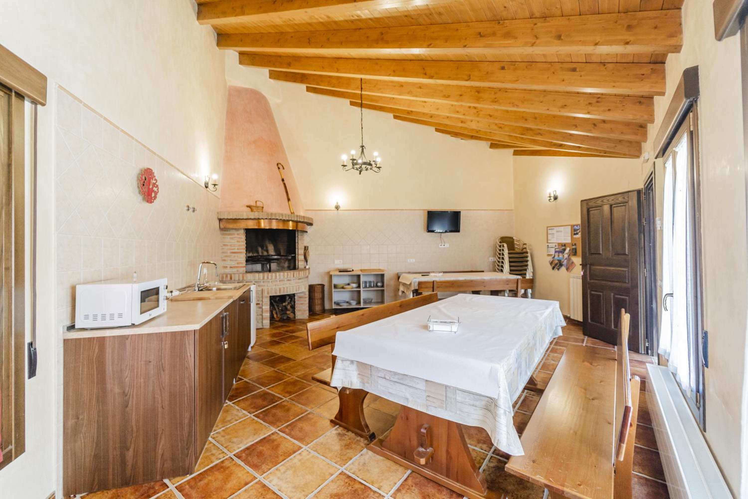 Two-Bedroom Deluxe Apartment with Balcony photo 2
