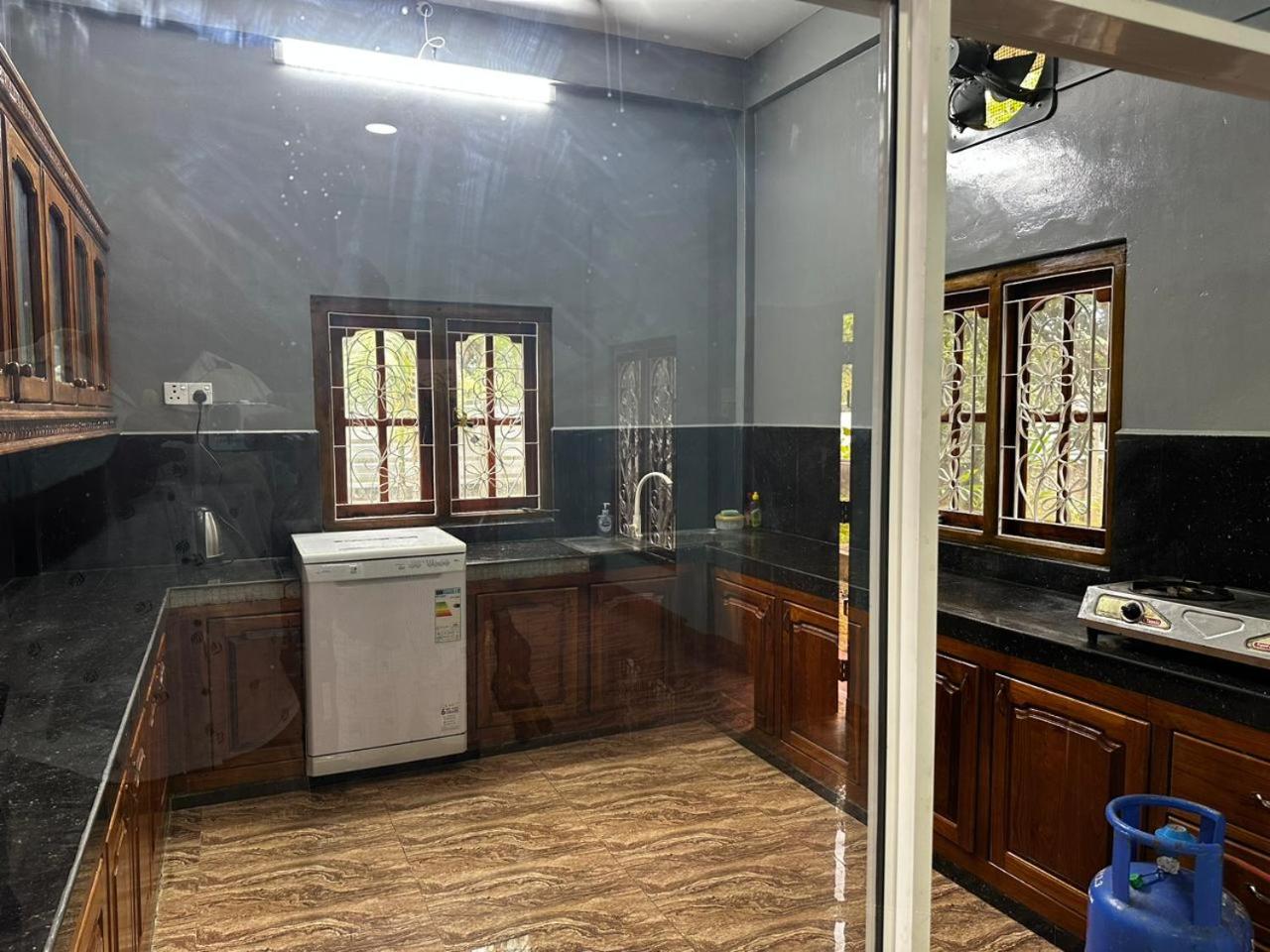 Double Room With Shared Bathroom photo 2