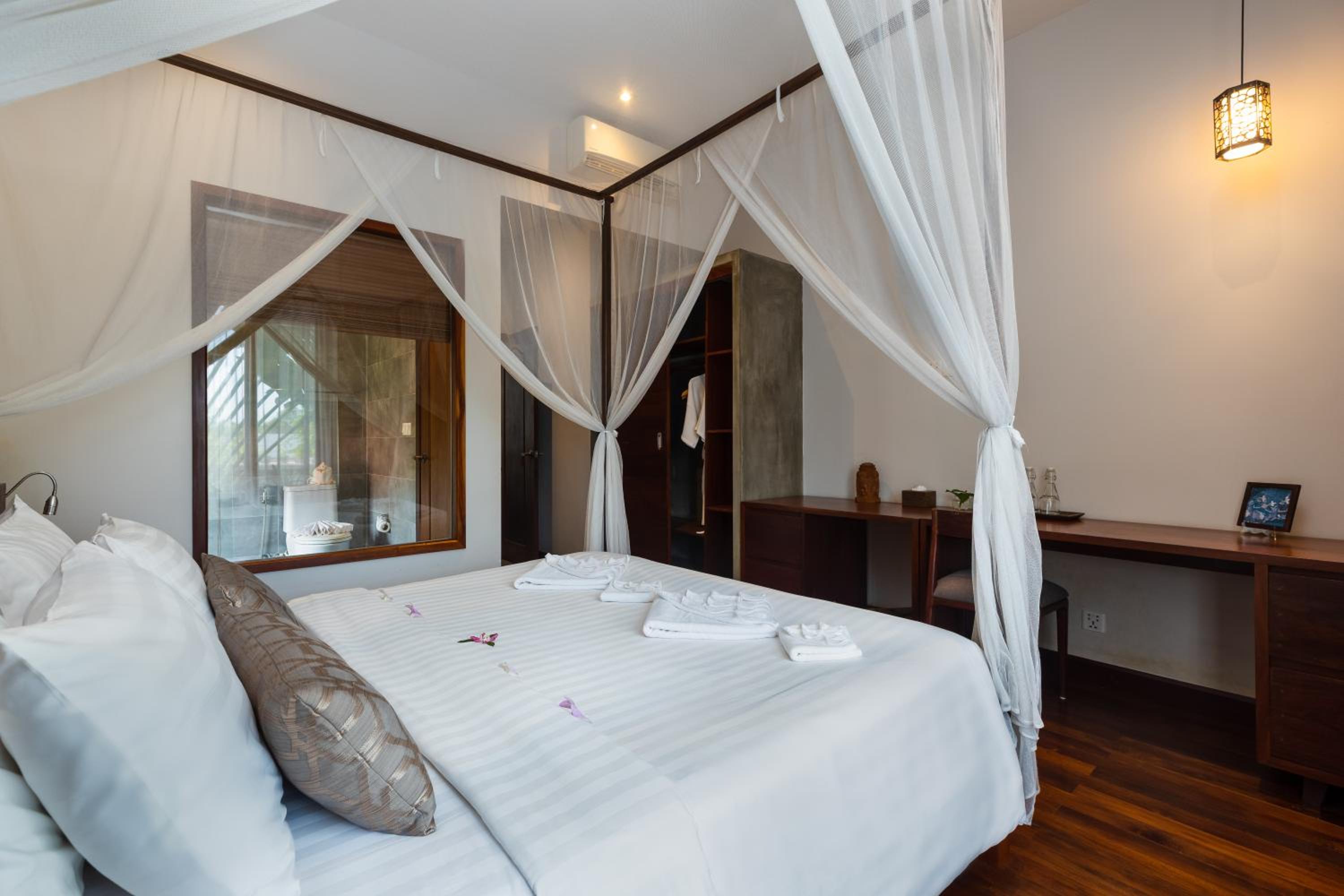 Cozy and Spacious 2 Bedrooms Villa With Pool View - Photo 12