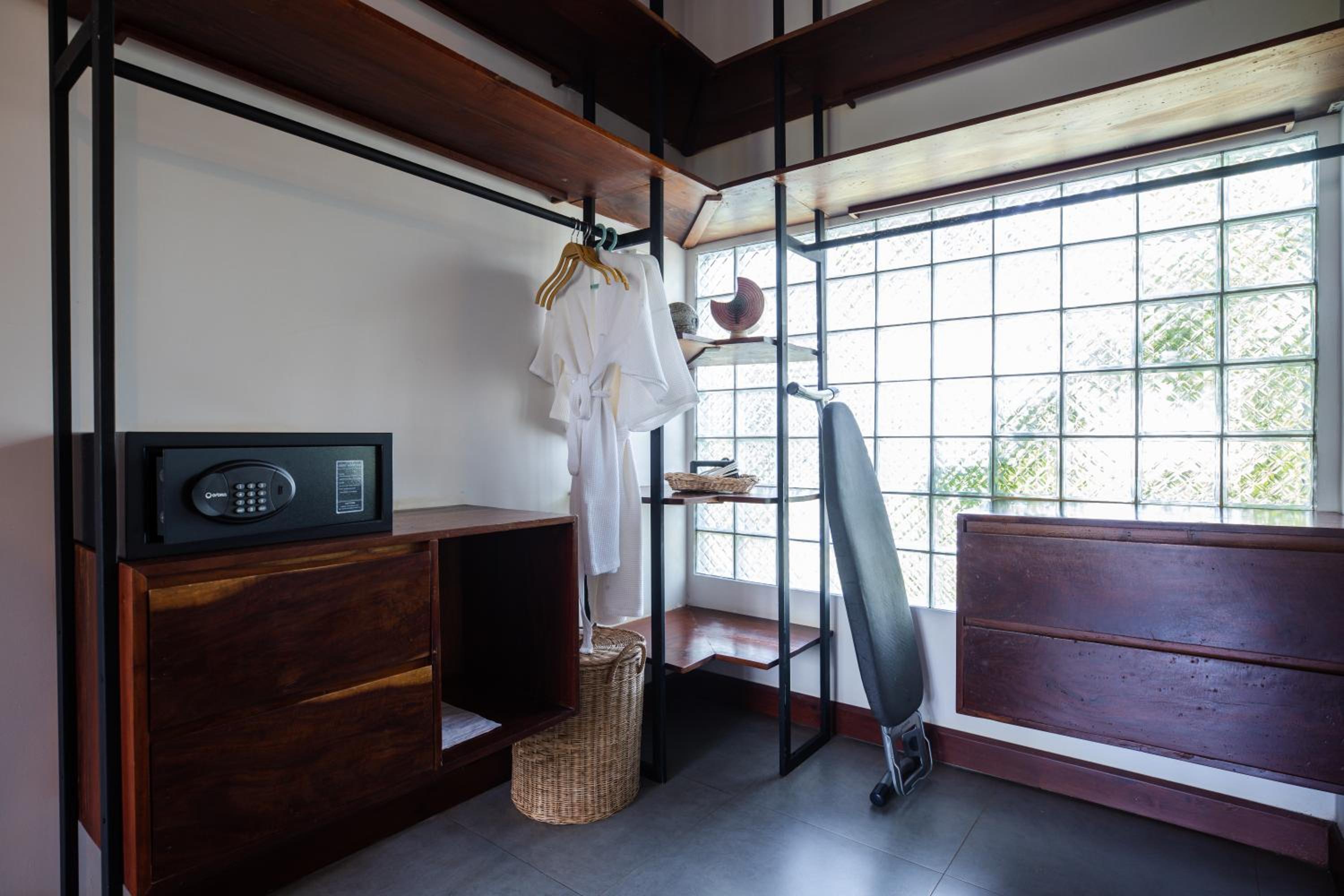 Cozy and Spacious 2 Bedrooms Villa With Pool View - Photo 7