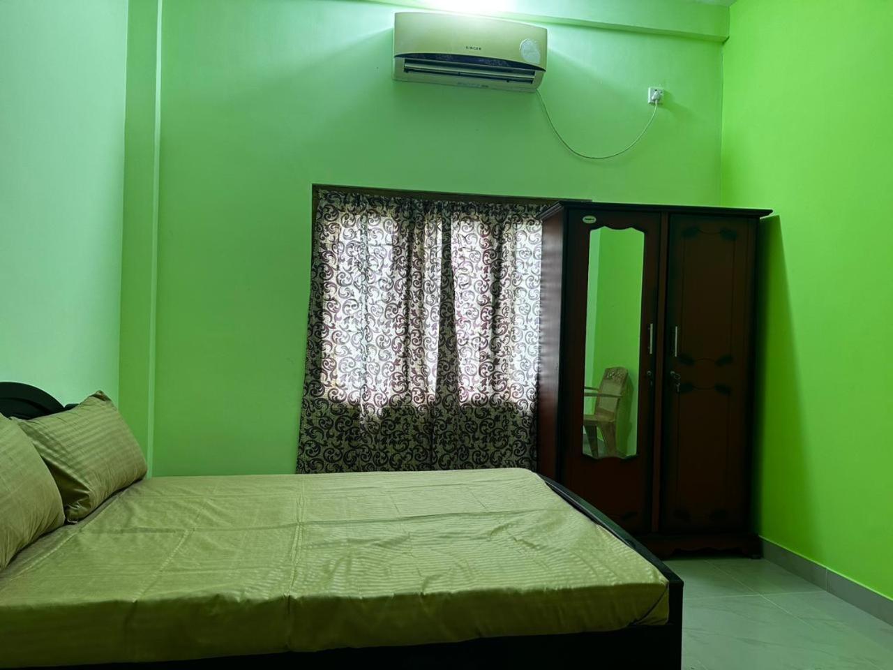 Double Room With Shared Bathroom photo 1
