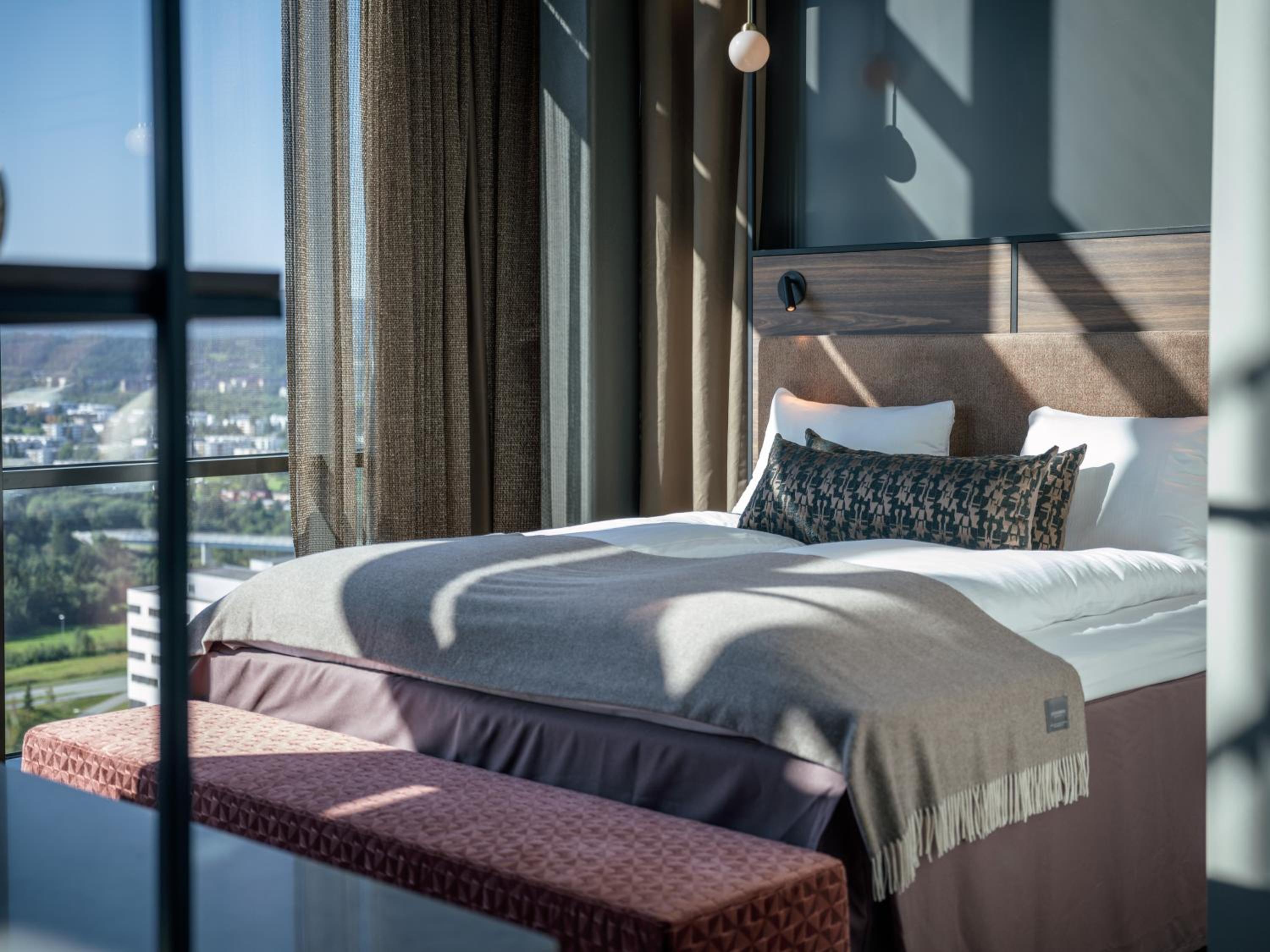 Suite - Photo 9