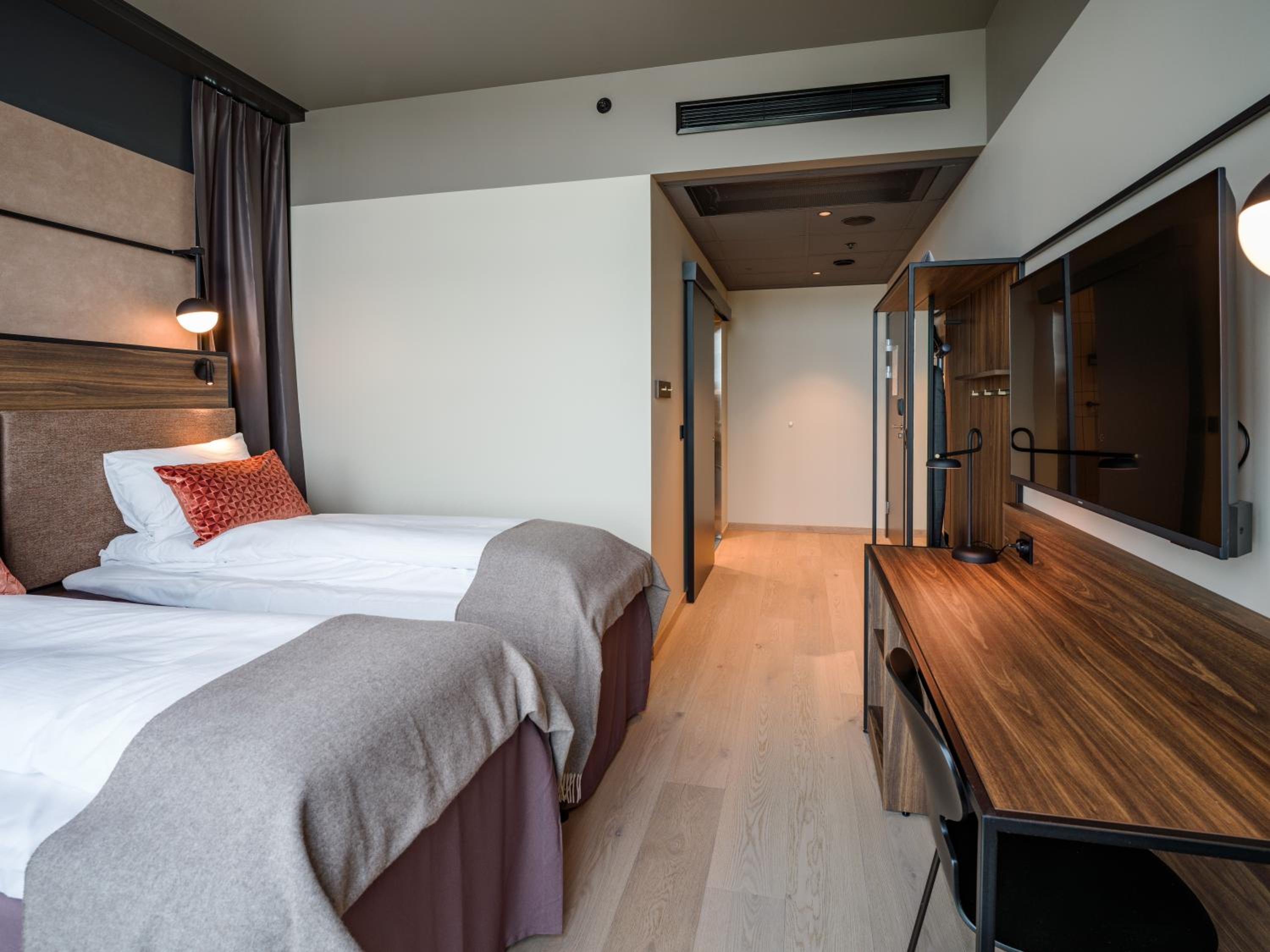 Twin Room - Photo 8