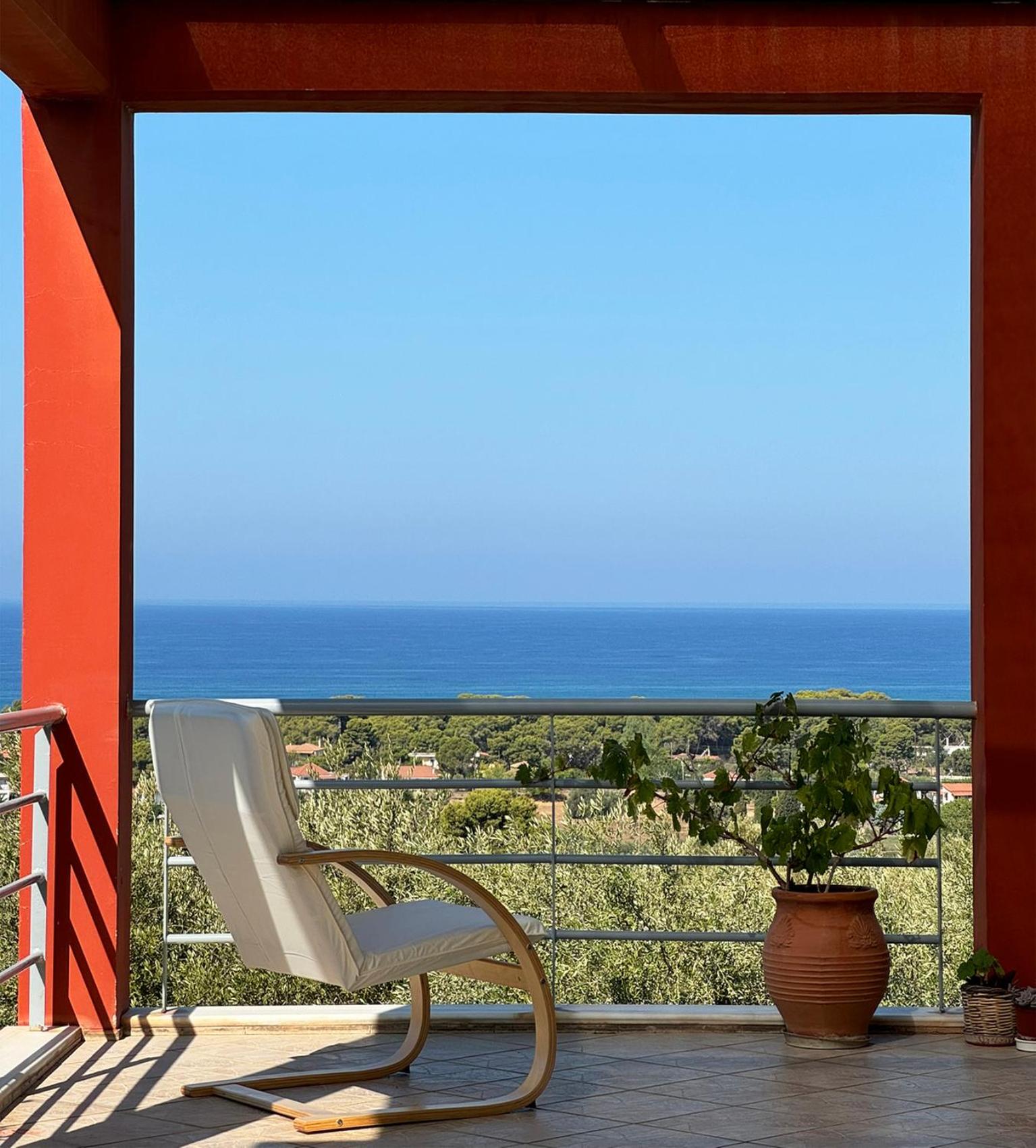 Three-Bedroom Villa photo 2