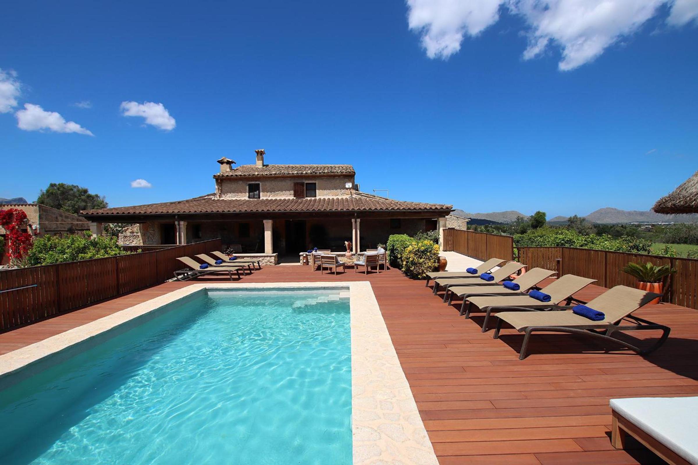Superior Villa photo 2