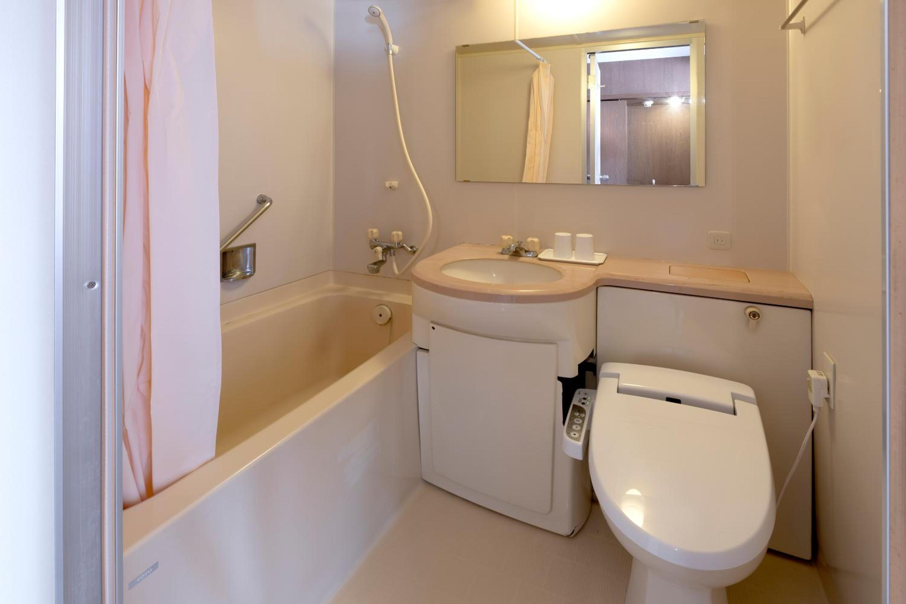 Standard Room (1 Double Bed and 1 Massage Chair) - Non-Smoking - Cleaning Fee Extra - No Cleaning for Consecutive Night Stays - Photo 6