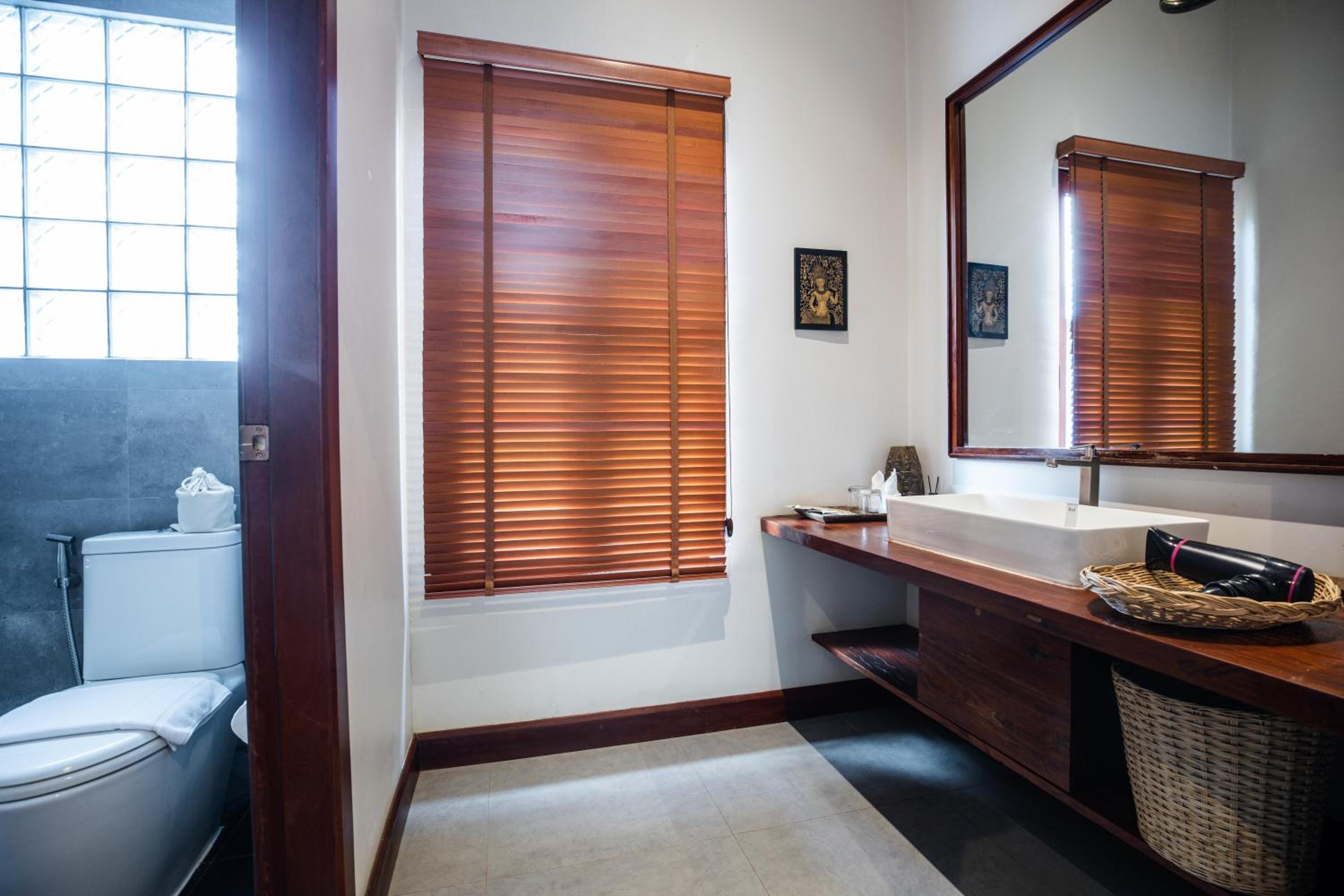 Spacious 3 Bedrooms Villa with Garden View - Photo 12