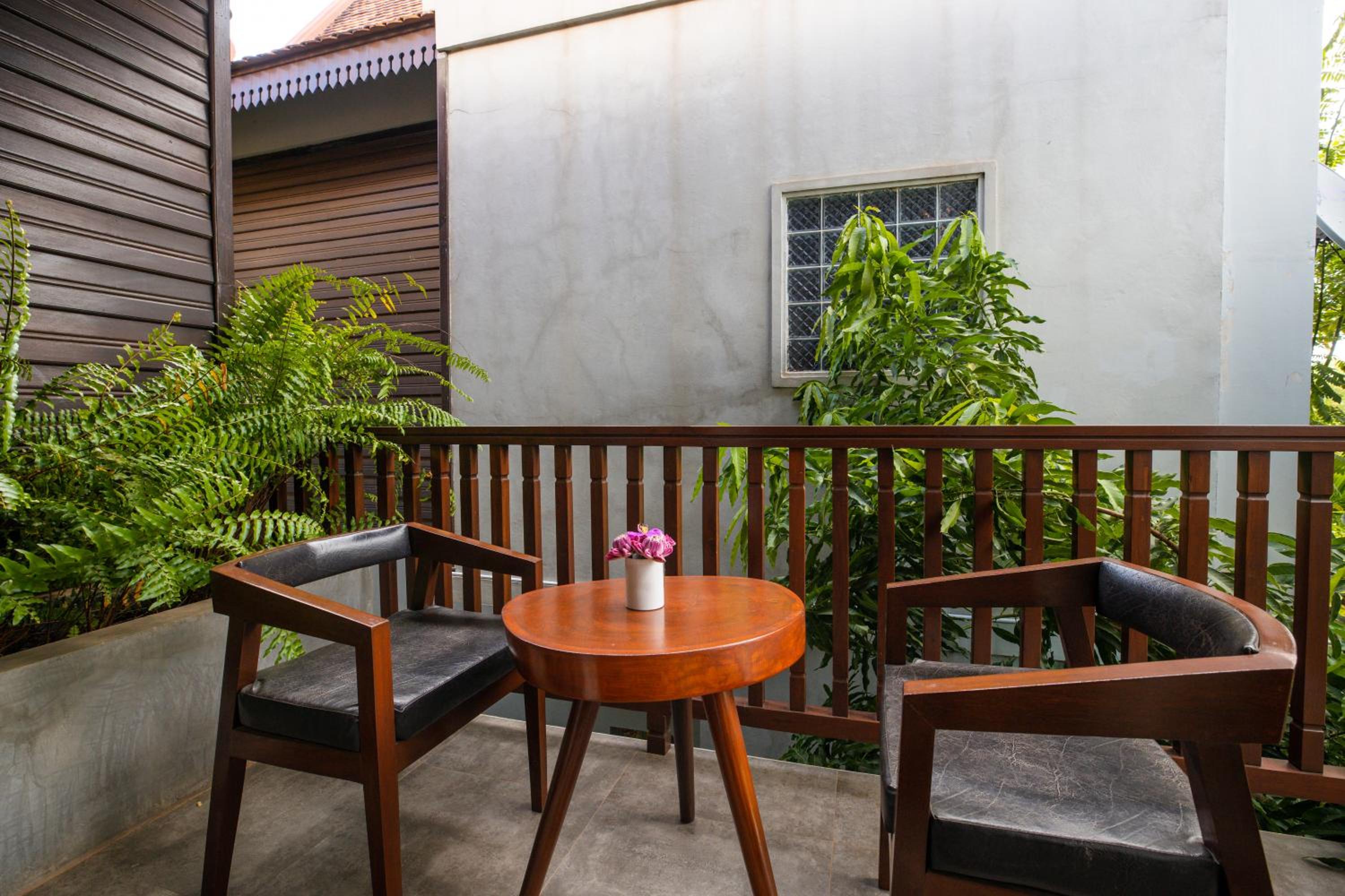 Spacious 3 Bedrooms Villa with Garden View - Photo 13