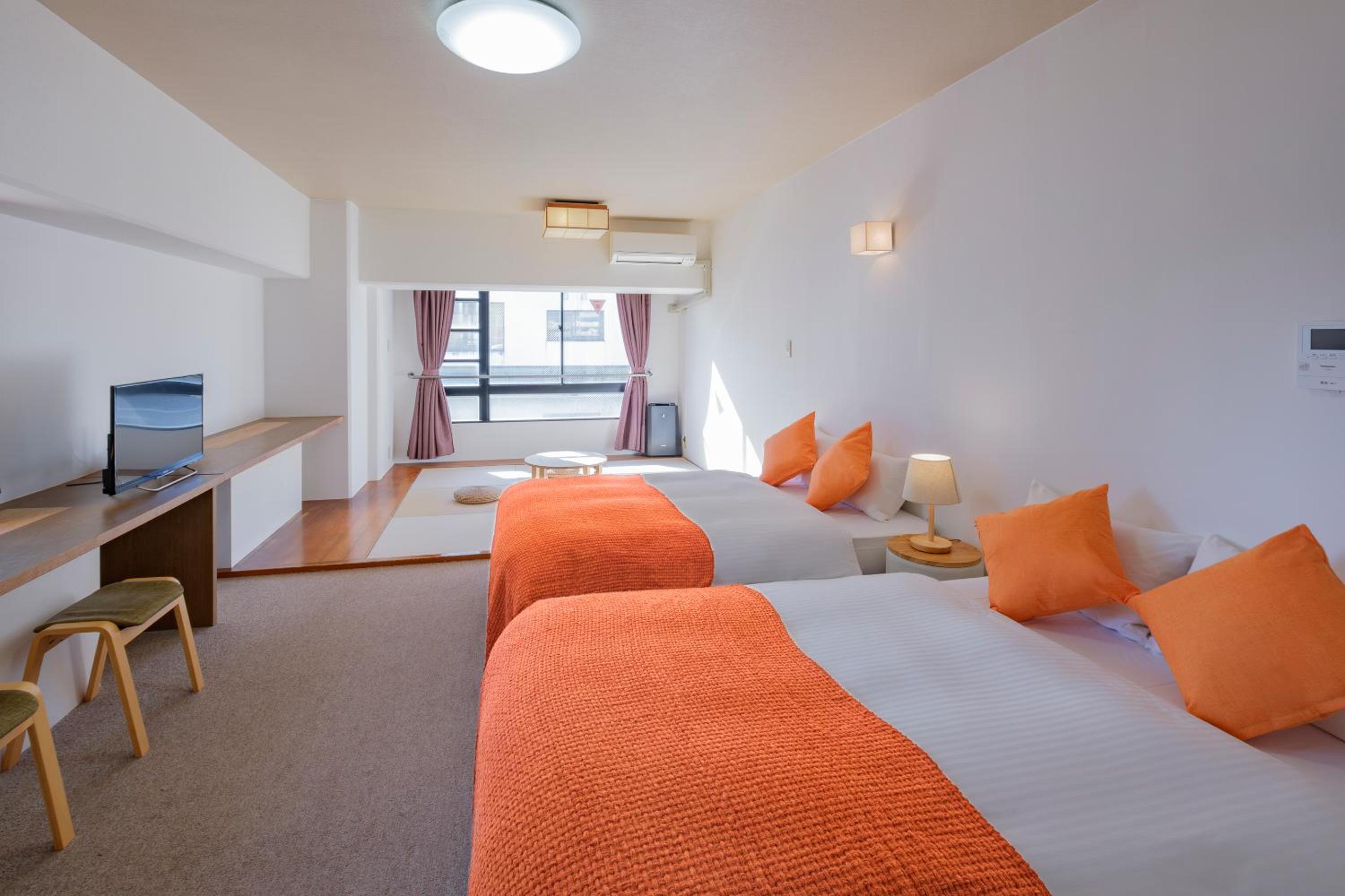 Deluxe Room (2 Small Double Beds and 2 Single Futon Mats) with Kitchen - Non-Smoking - Cleaning Fee Extra - No Cleaning for Consecutive Night Stays