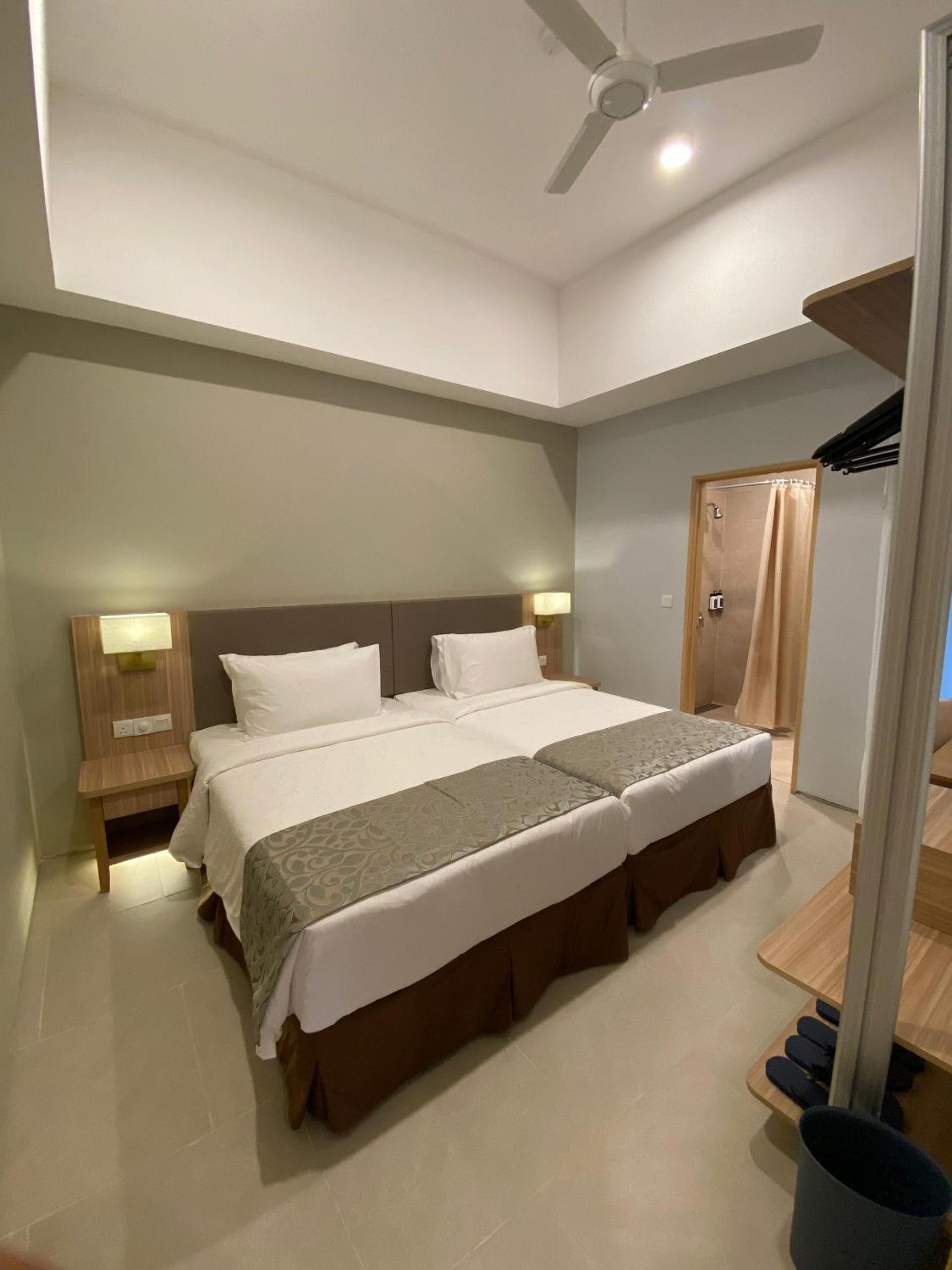 Three-Bedroom Family Residence photo 2