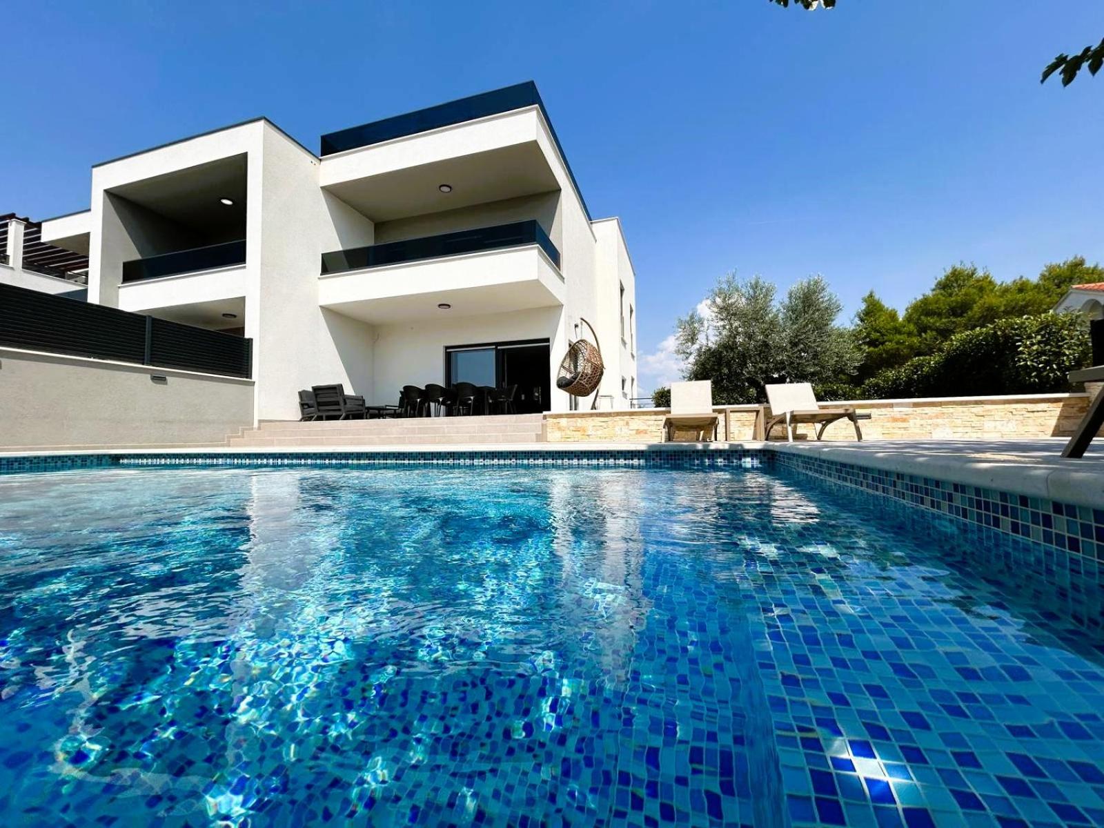 Villa with Private Pool photo 2