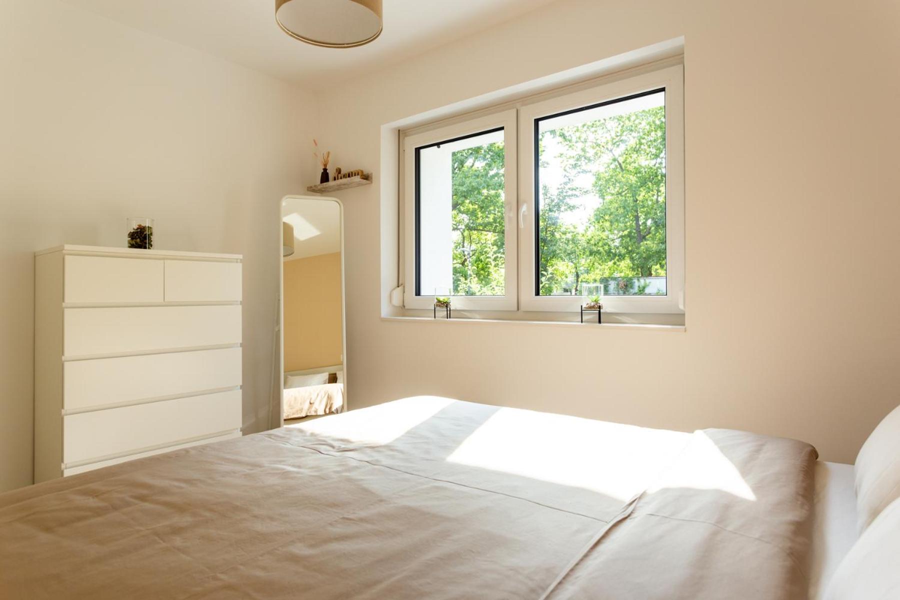 One-Bedroom Apartment with Balcony