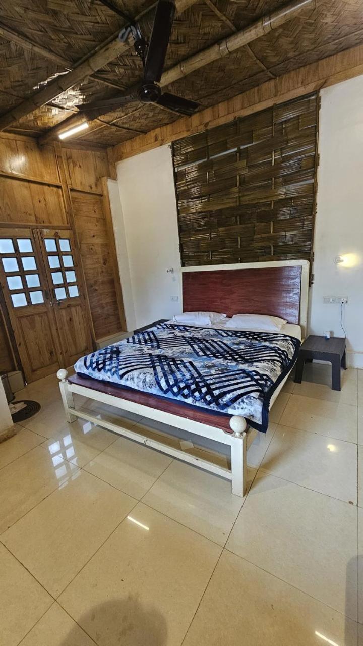 Bed in 10-Bed Mixed Dormitory Room photo 1