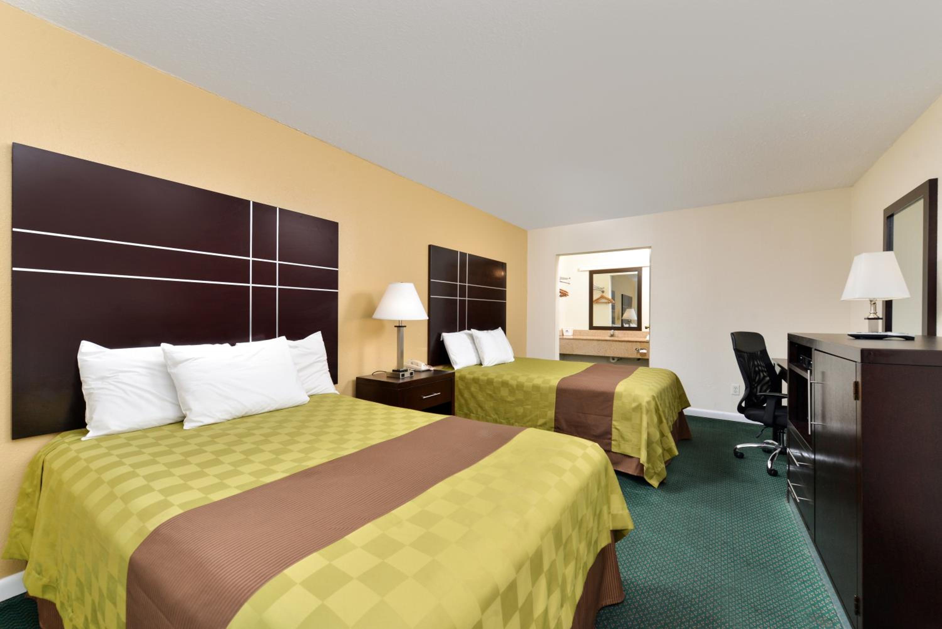 Double Room with Two Double Beds - Non-Smoking - Photo 1