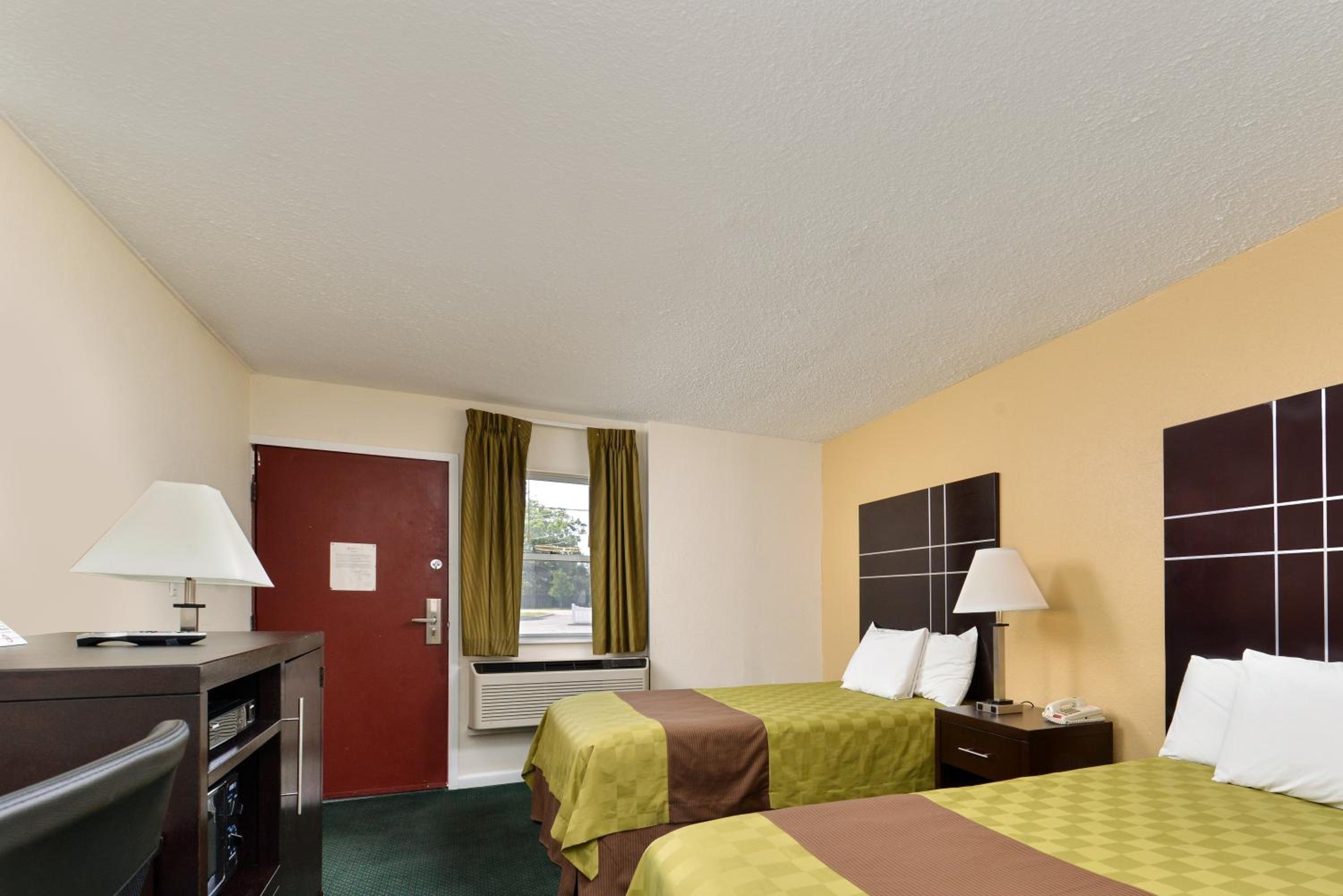 Double Room with Two Double Beds - Non-Smoking - Photo 3