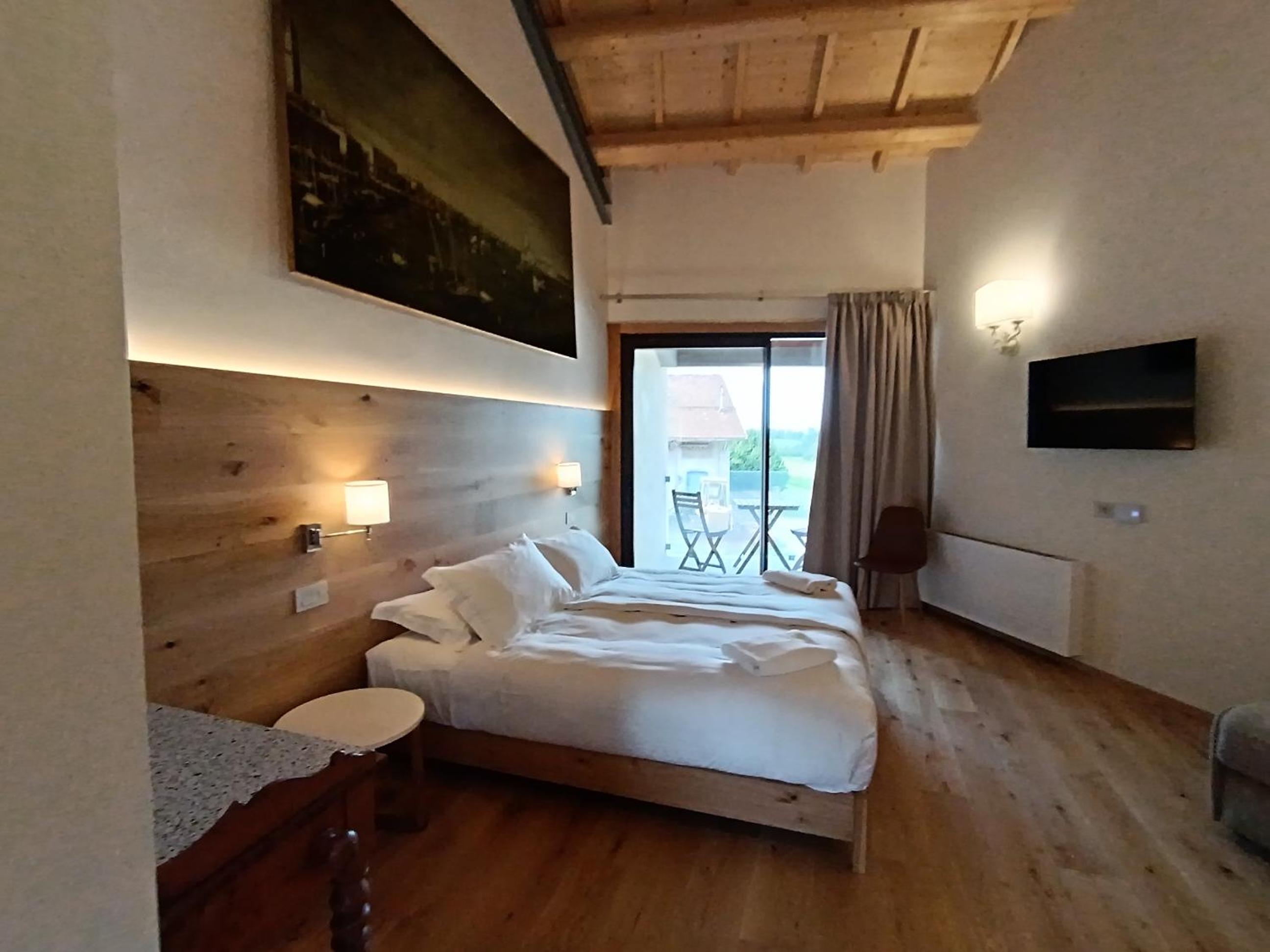 Superior Double or Twin Room with Terrace photo 3