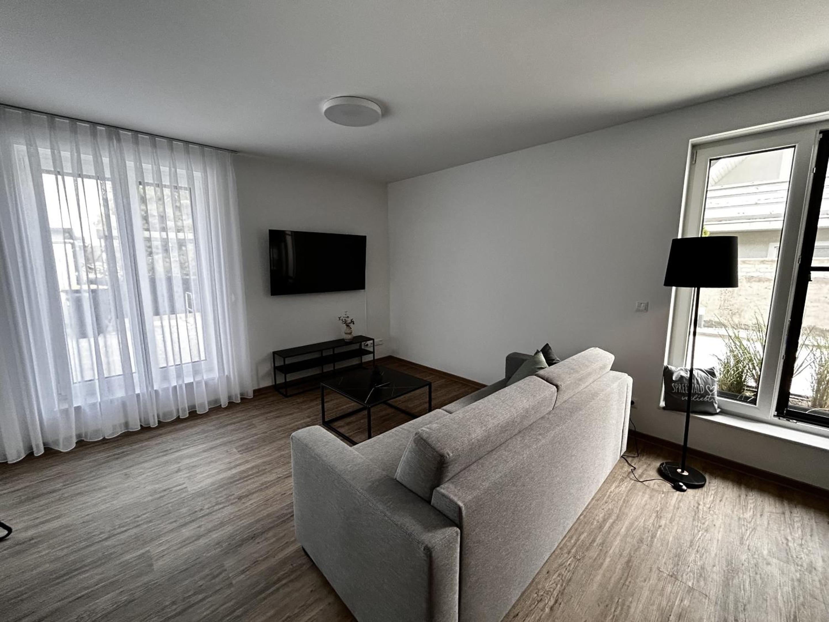 One-Bedroom Apartment with Terrace photo 3