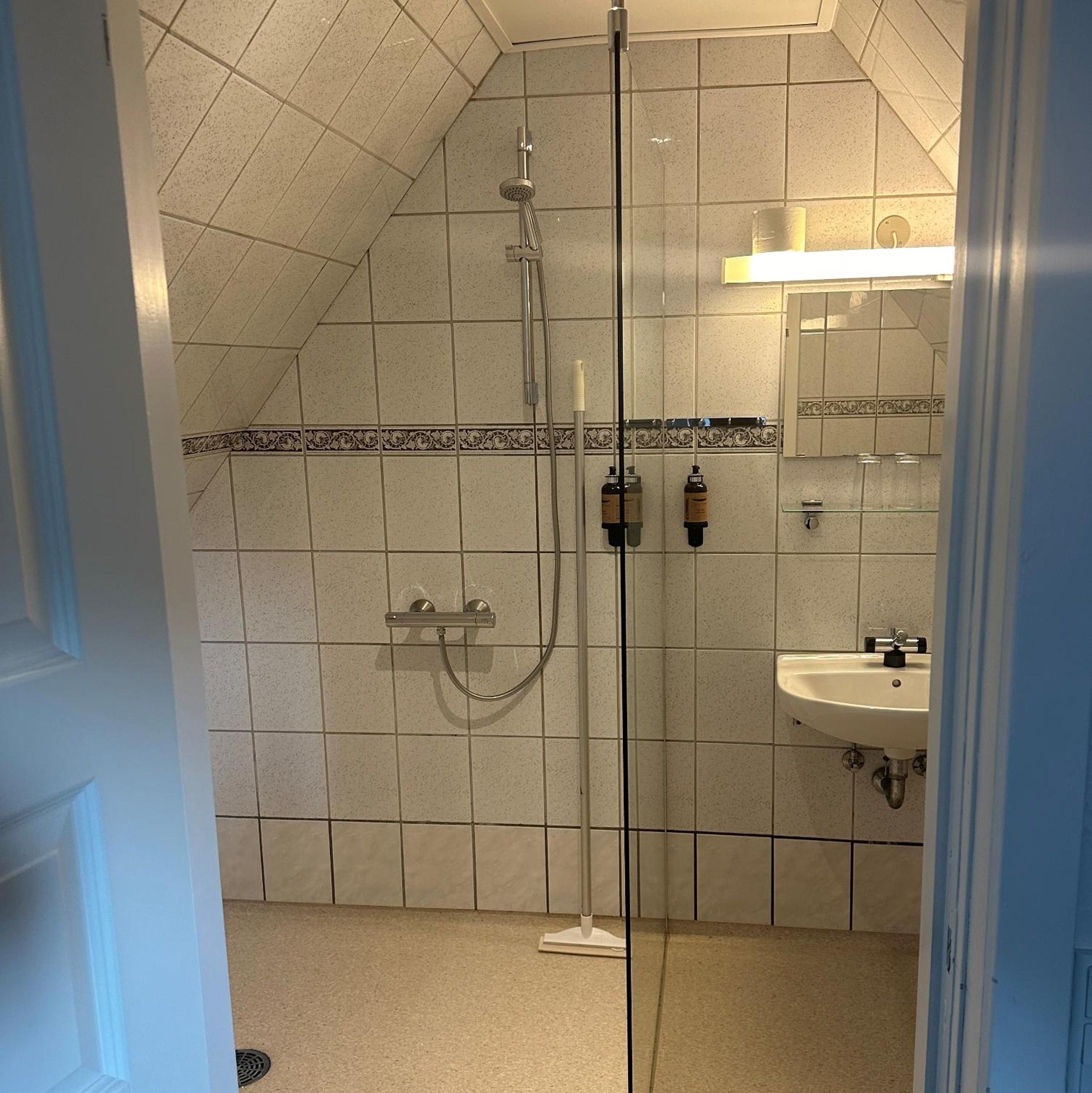 Double or Twin Room photo 3