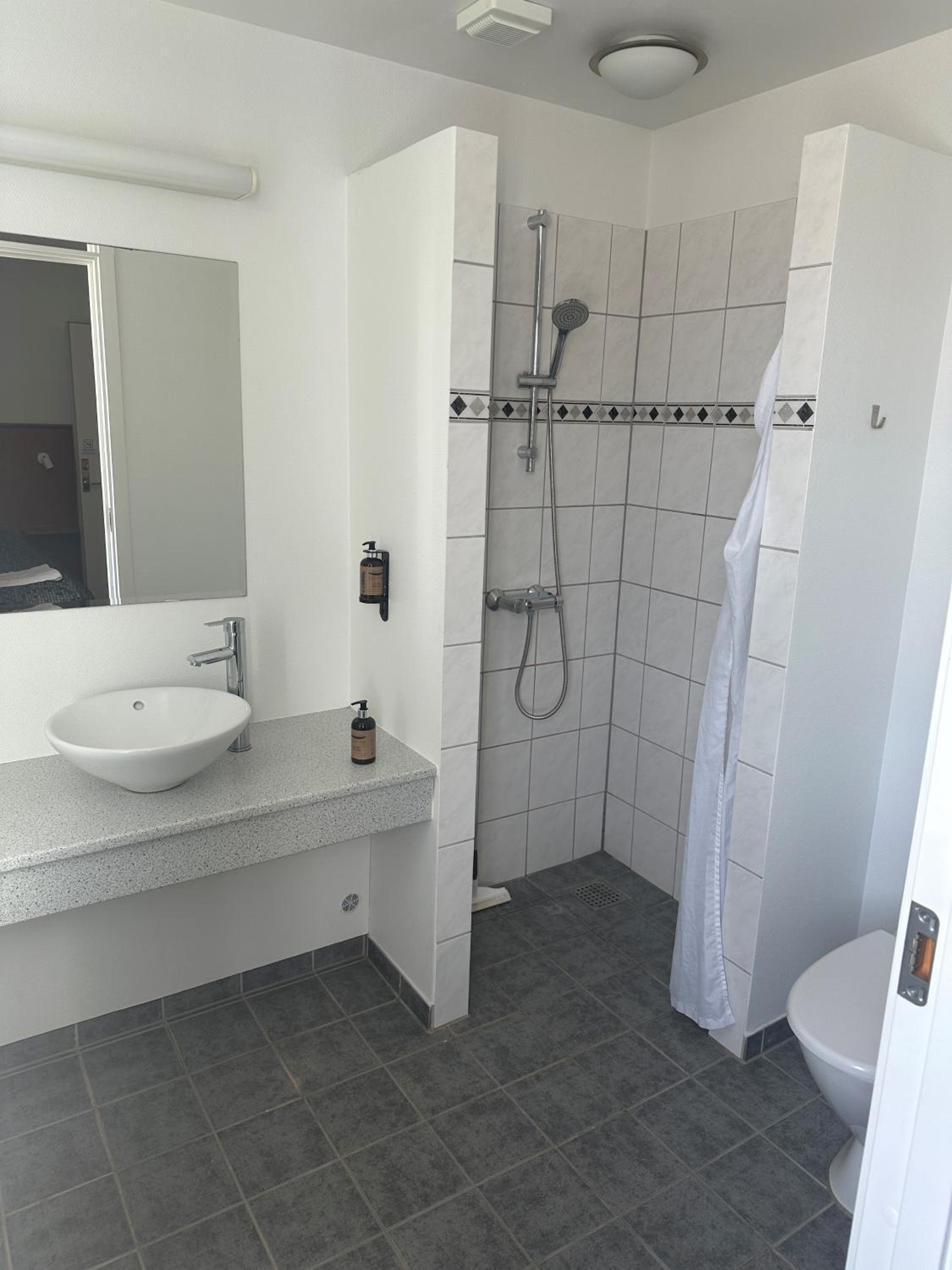 Single Room photo 2