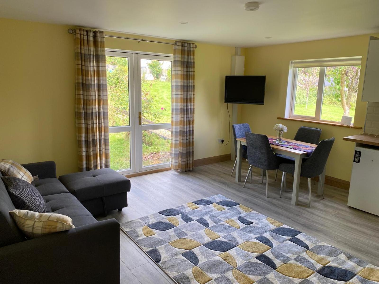 One-Bedroom House photo 3