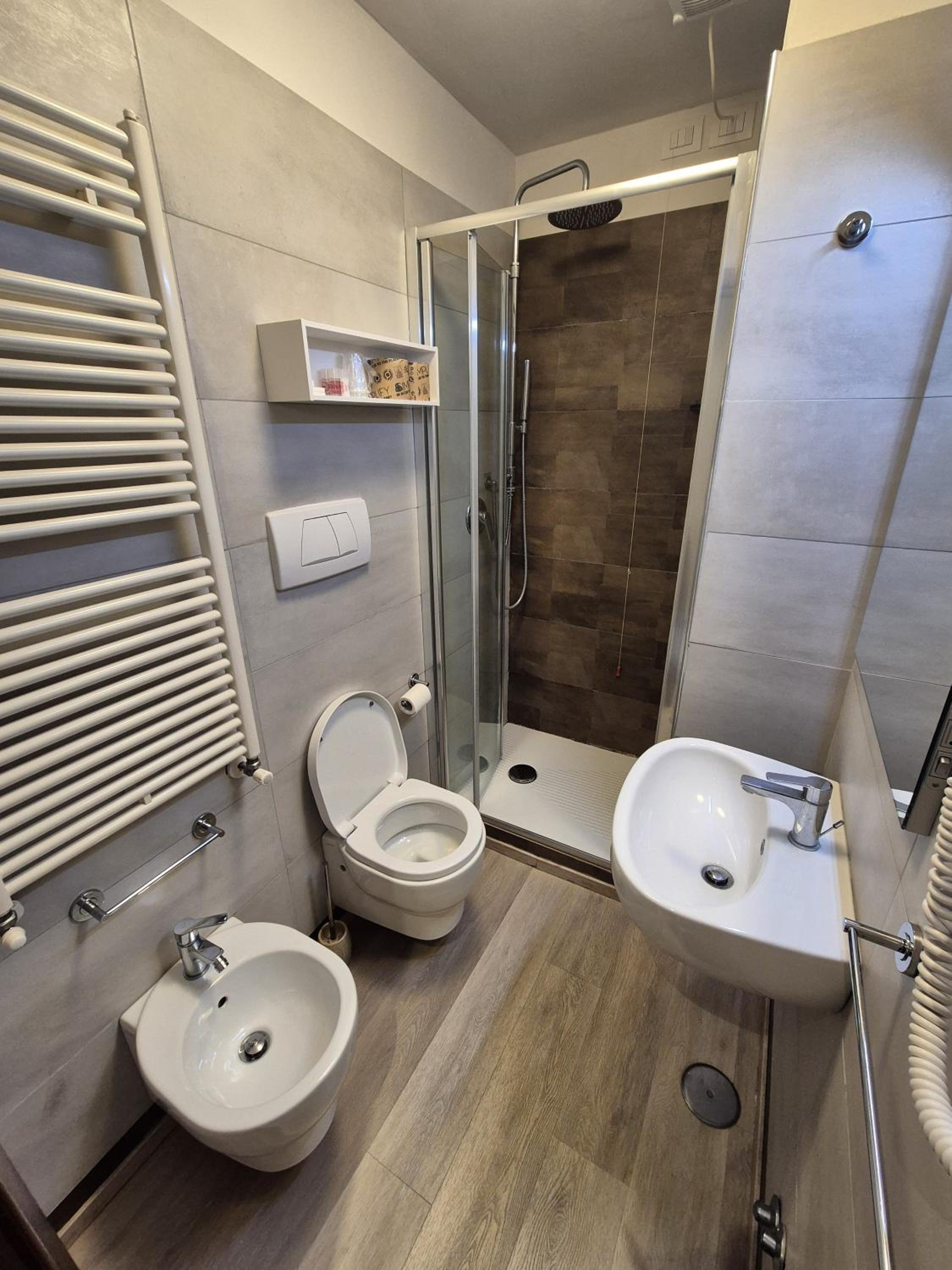 Triple Room - Photo 6