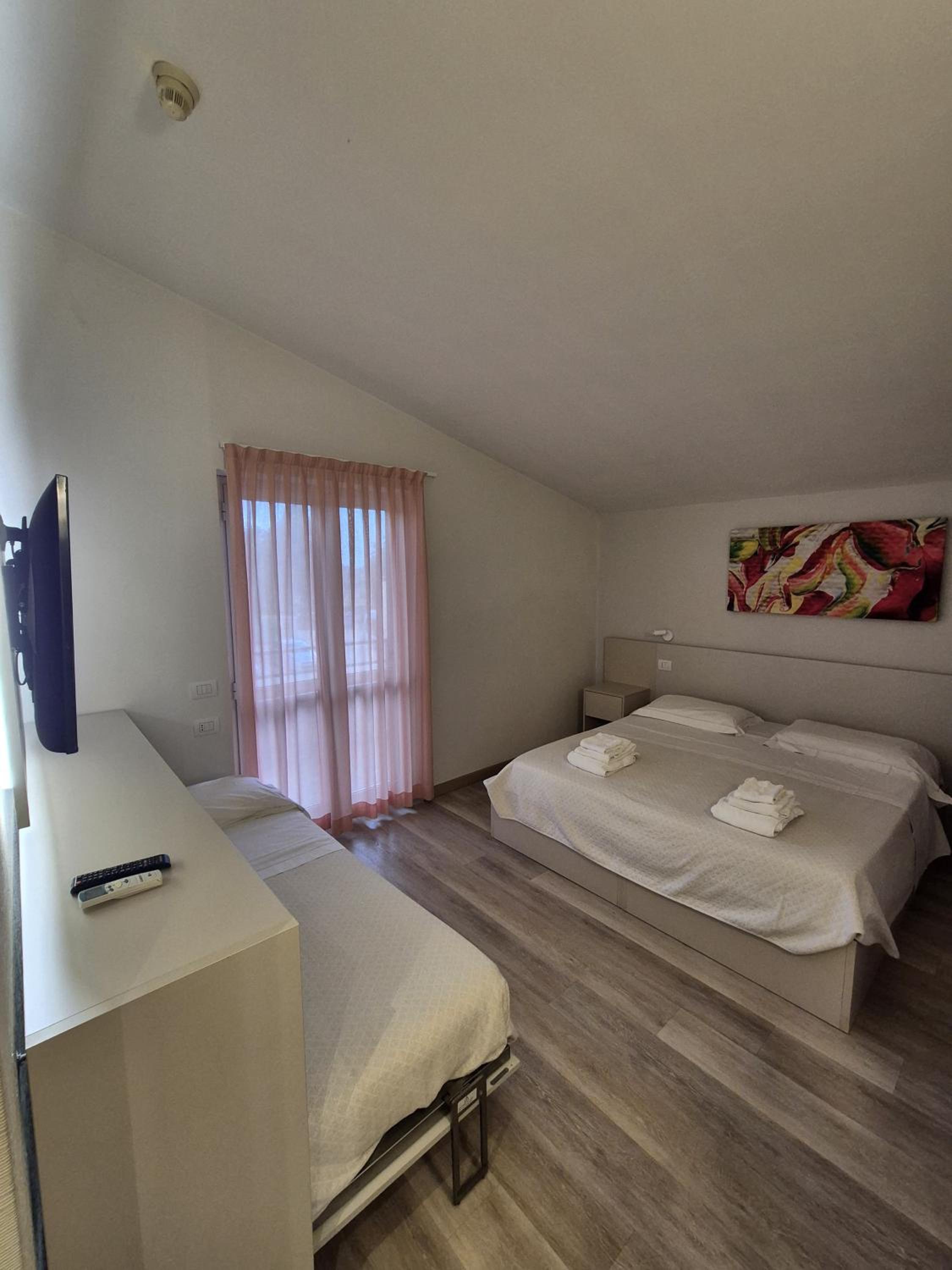 Triple Room - Photo 10
