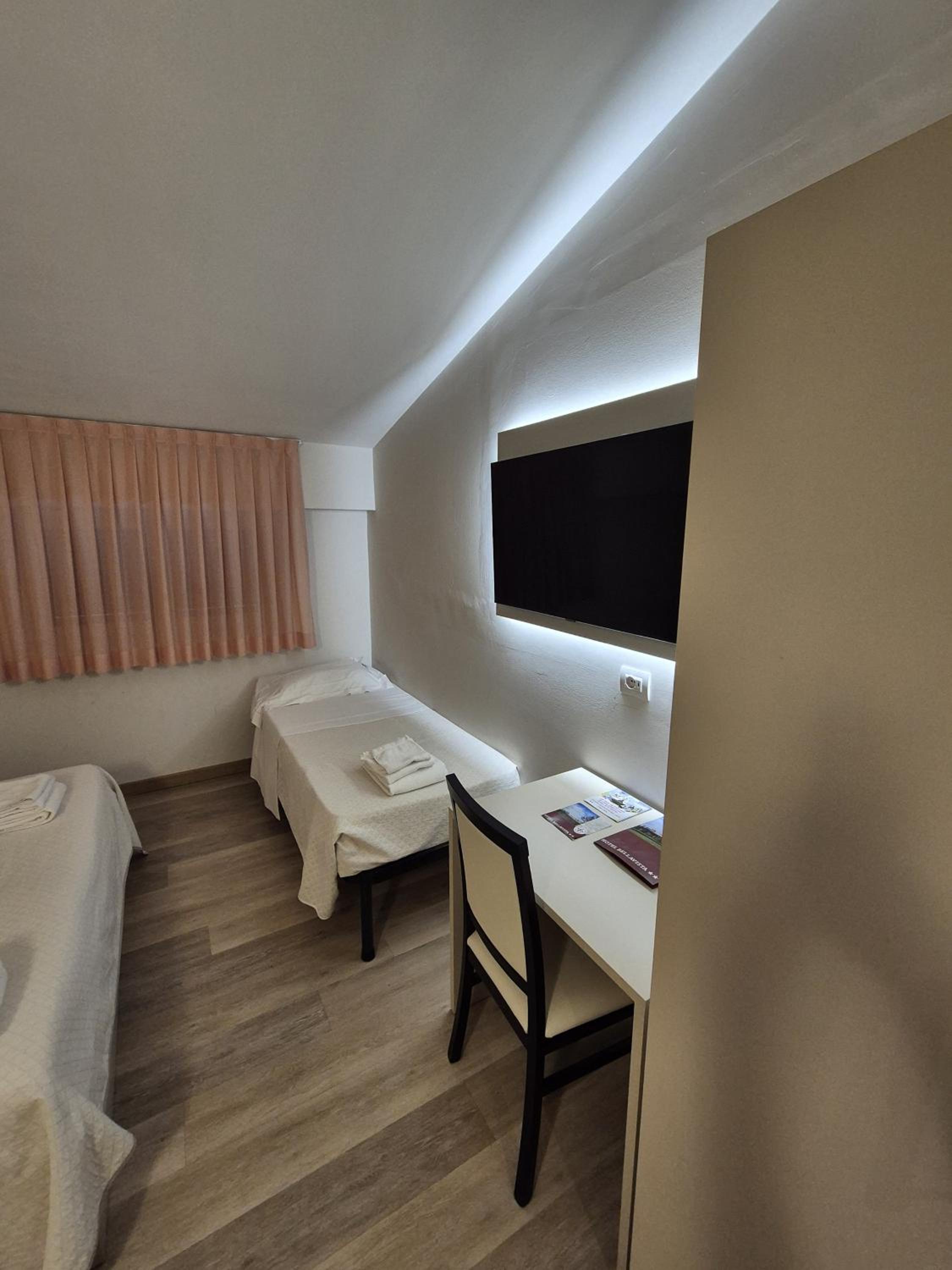 Family Room - Photo 1