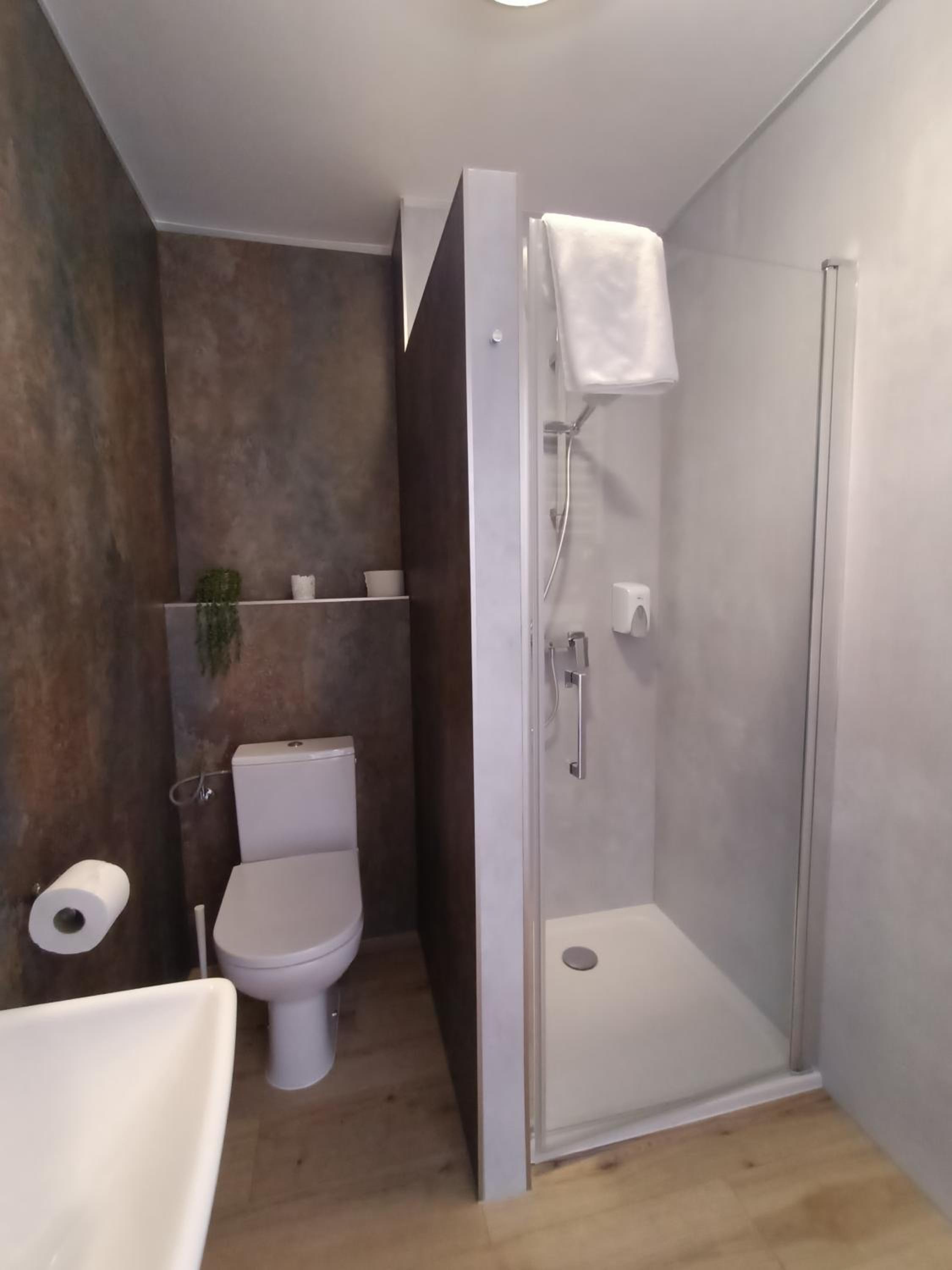 Deluxe Twin Room - Photo 2