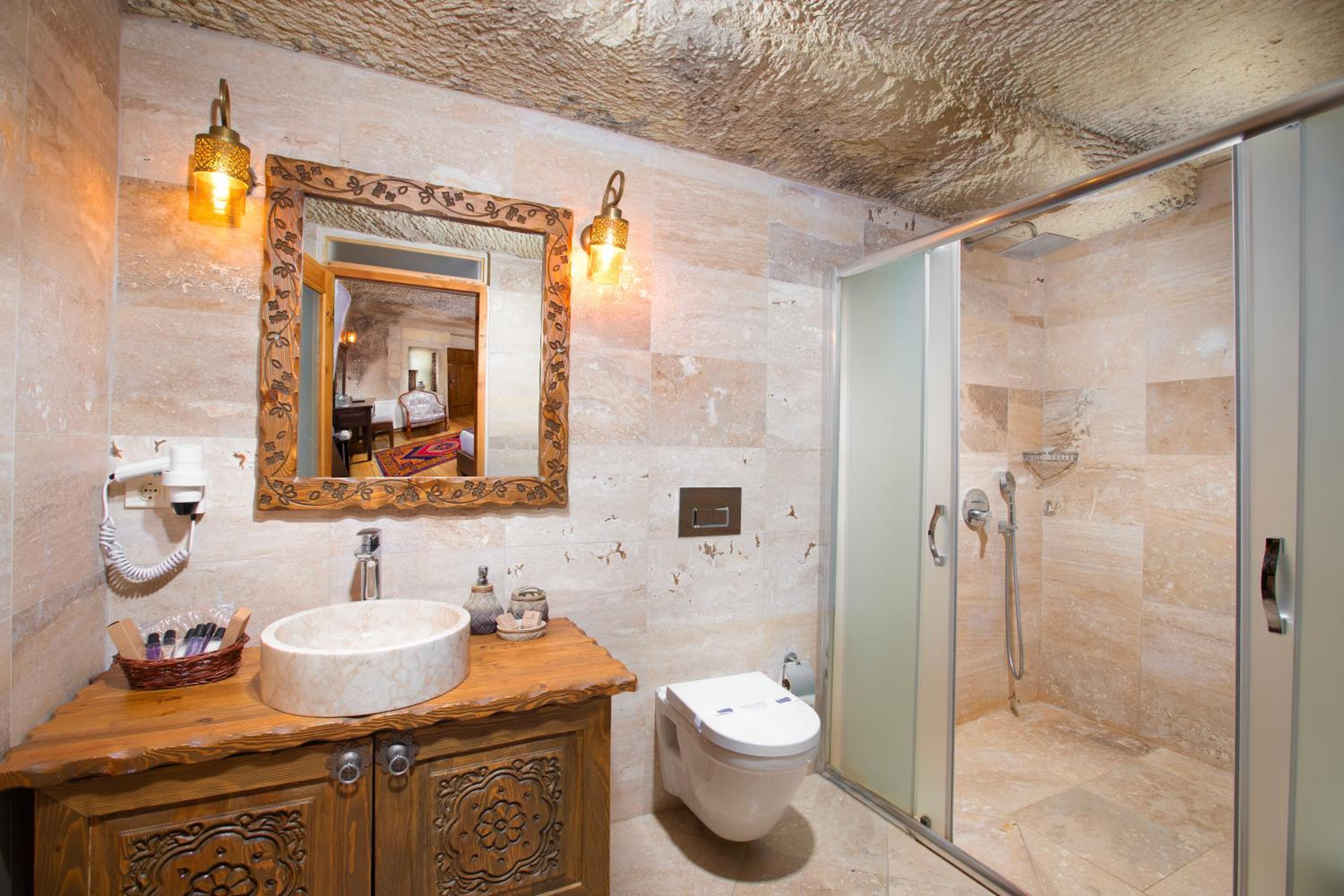 Standard Double Room - Photo 3